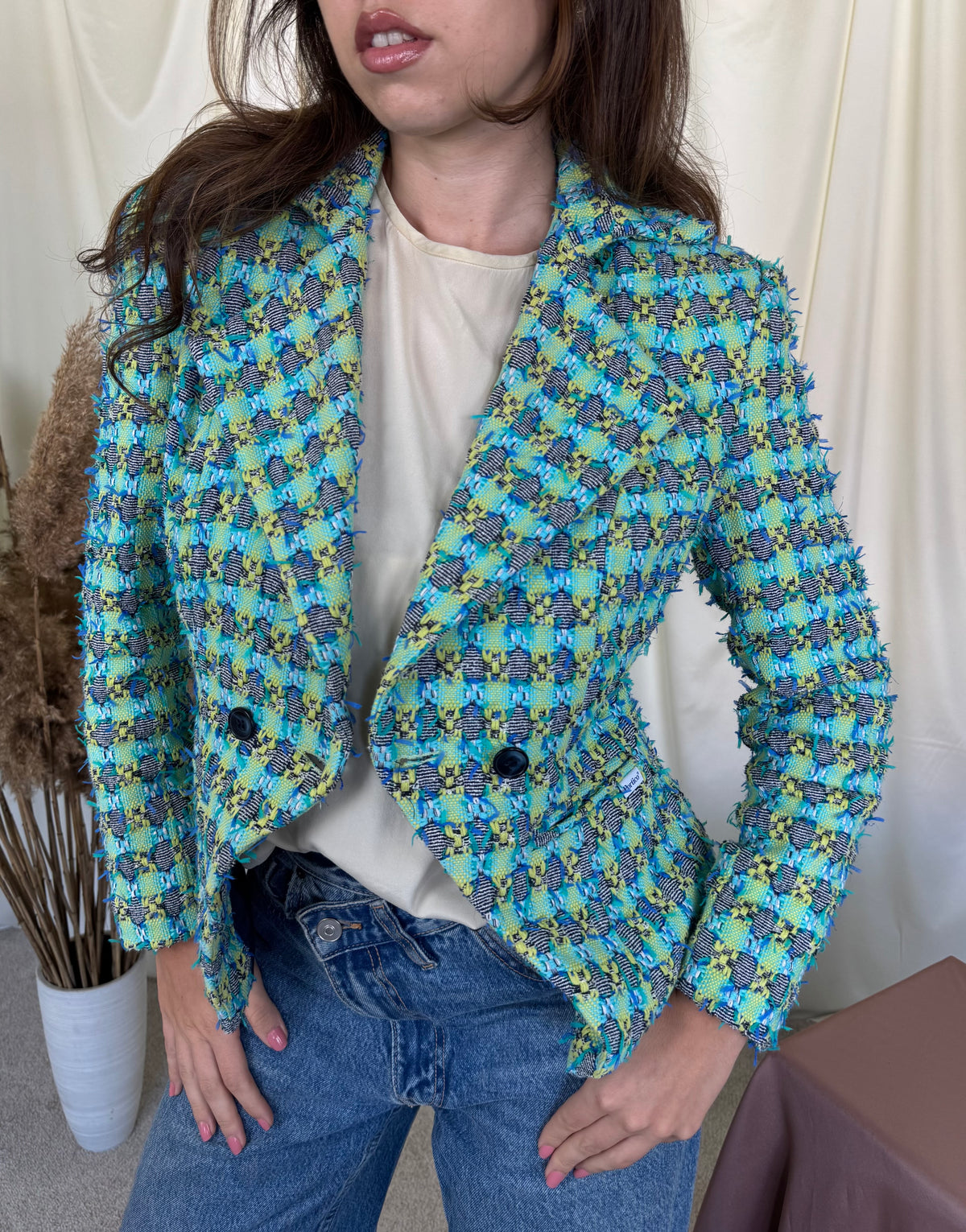 Sacou tip tweed din 100% lână cu umeri marcați, talie cambrata și print carou verde-albastru ( mărimea S)