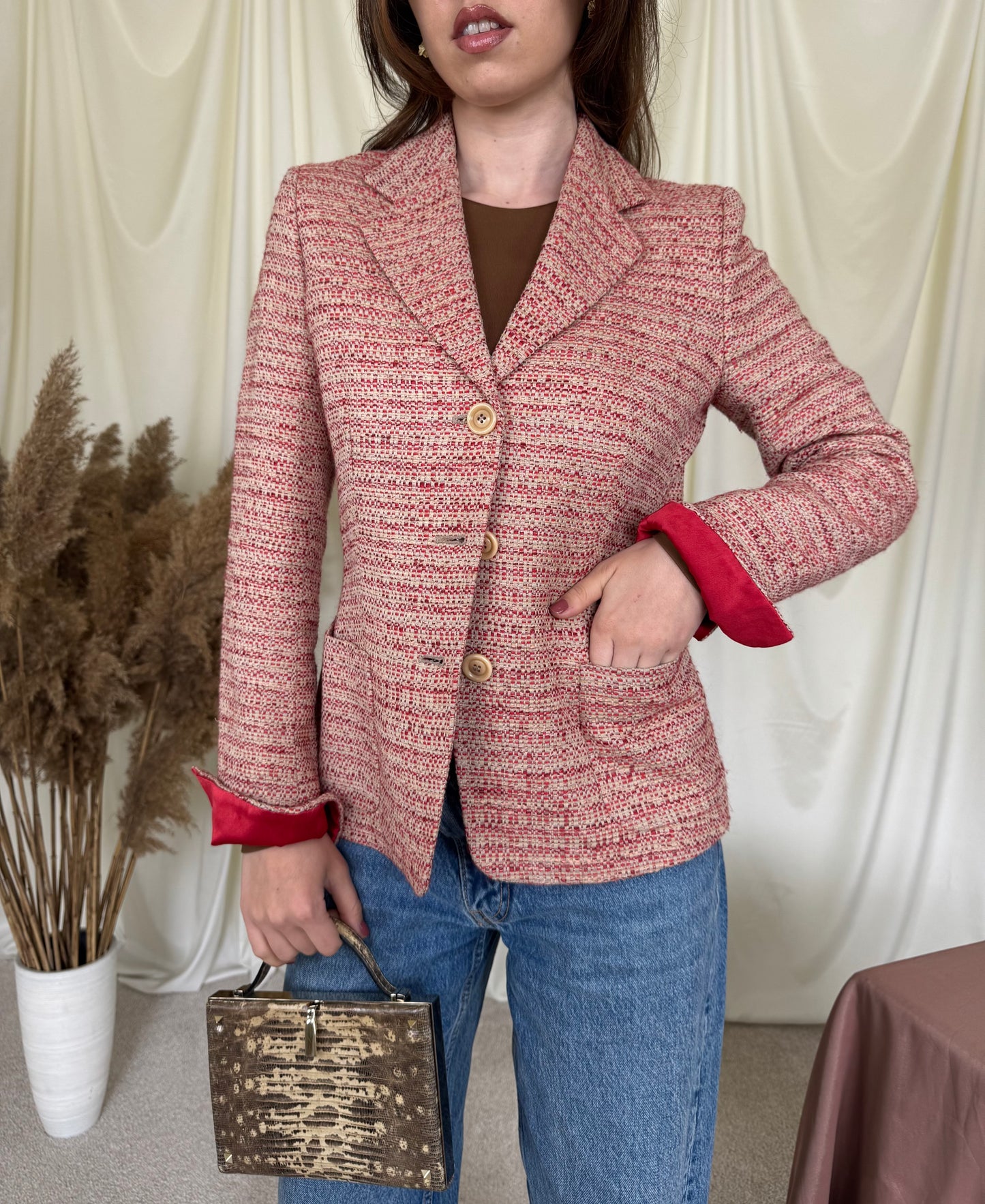 BACK IN STOCK. Sacou MAX MARA din tweed cu detalii din mătase naturală 
(Mărimea S/M)