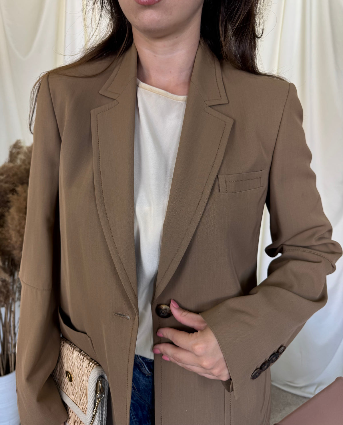 Sacou premium Hugo Boss din 50% lână și vascoza ( mărimea M)