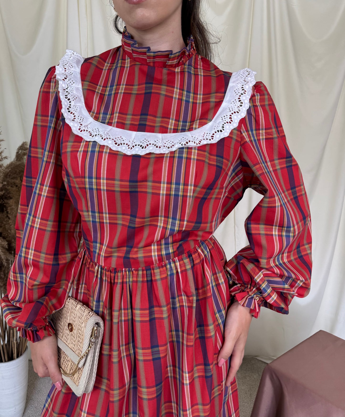 Rochie vintage din bumbac roșu cu print, model unicat- realizat custom made( mărimea L/XL)