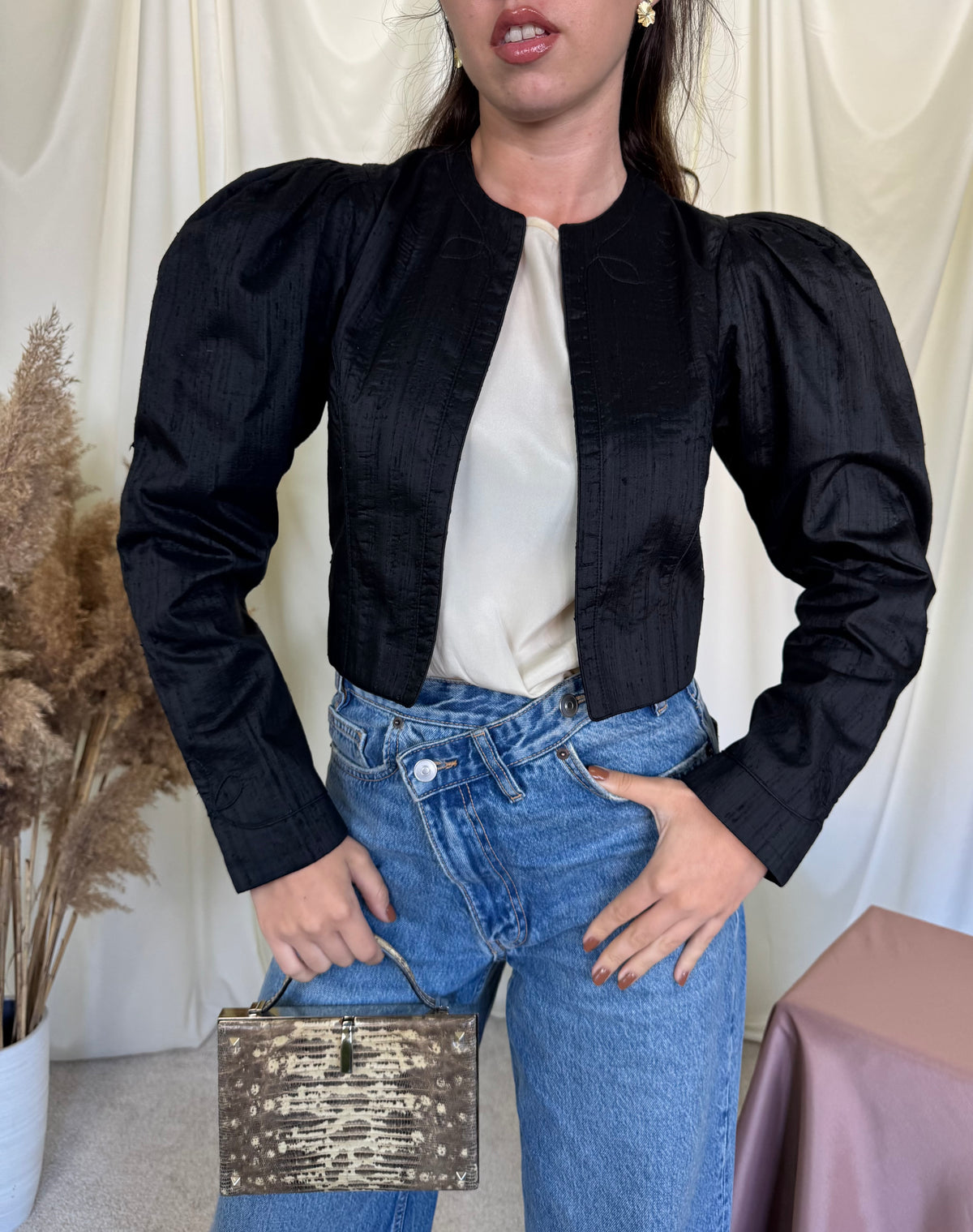Sacou vintage din mătase naturală cu broderie superba( mărimea XS)