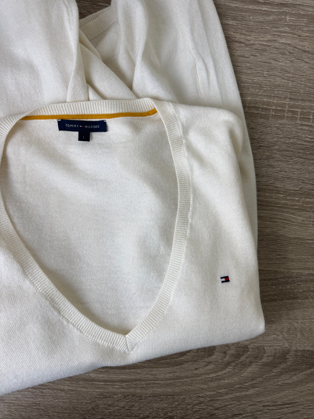 Bluză Tommy Hilfiger din lana fina ( mărimea M-M/L)