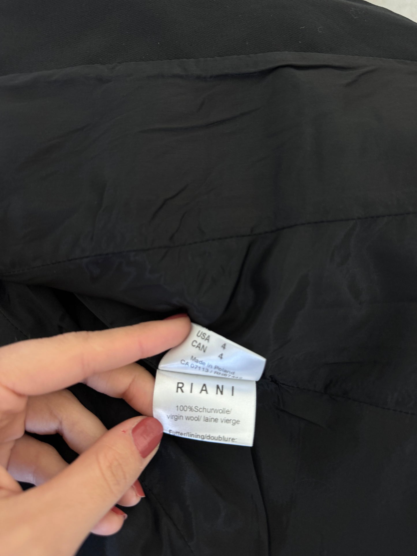 Sacou premium RIANI din lana cu talie cambrata 
(Mărimea 34/XS)