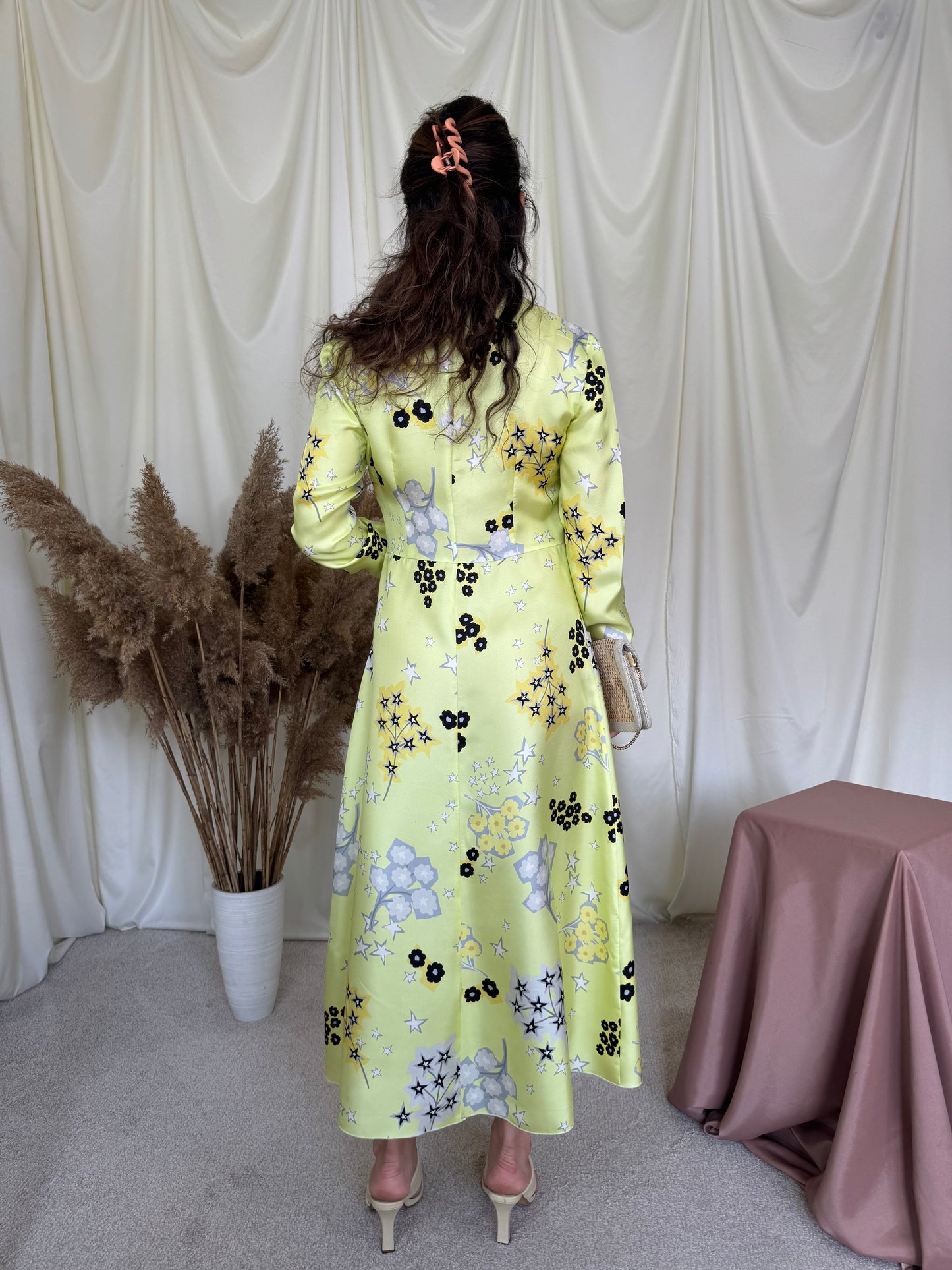 Rochie nouă Valentino din 100% mătase naturală cu print, talie marcata ( mărimea S)