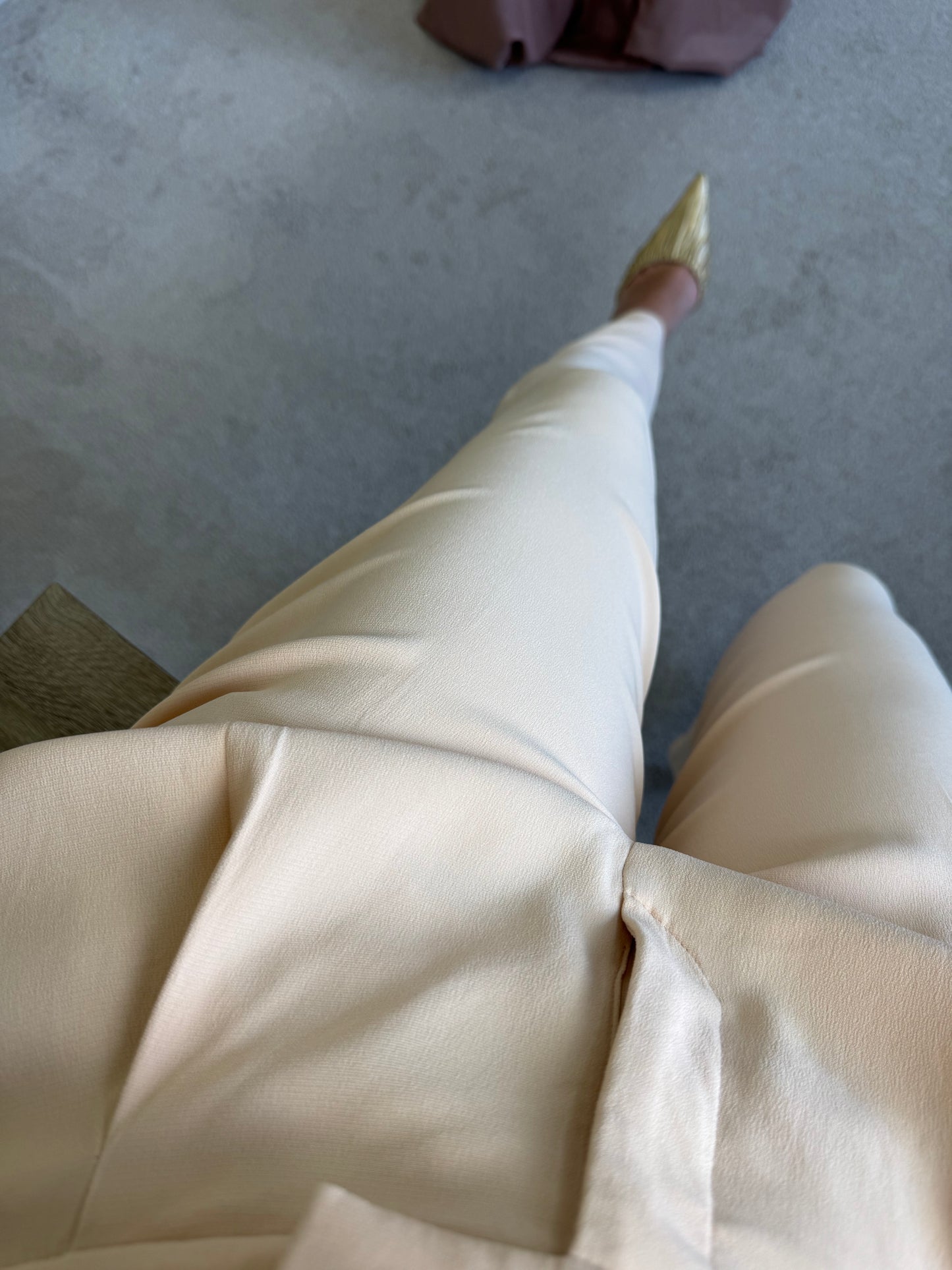 Pantalon elegant Hugo Boss peachy 
(Mărimea S)