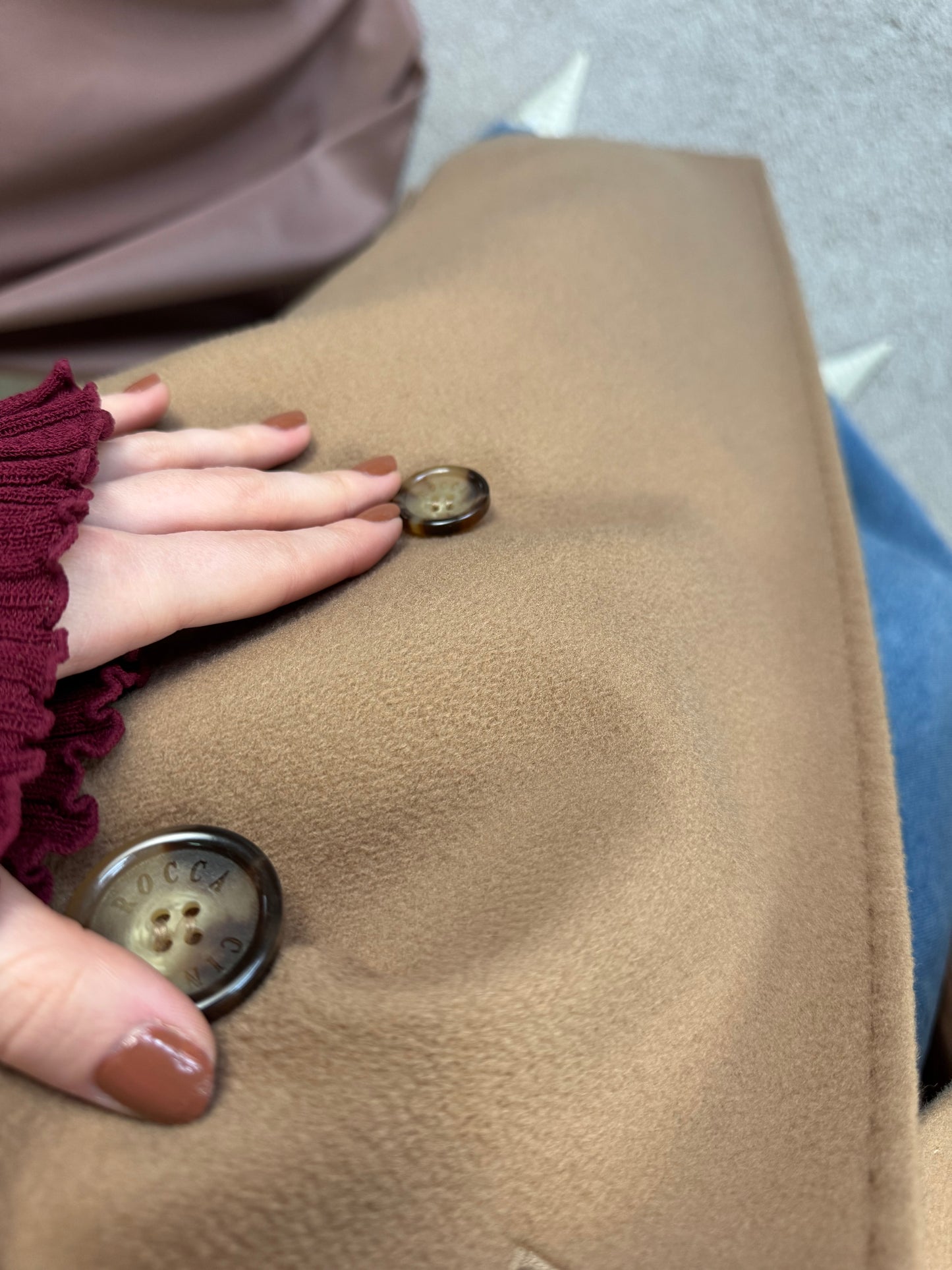 Palton Cinzia Rocca model actual,mărimea S/36, stofă superbă din 100% lână virgină.