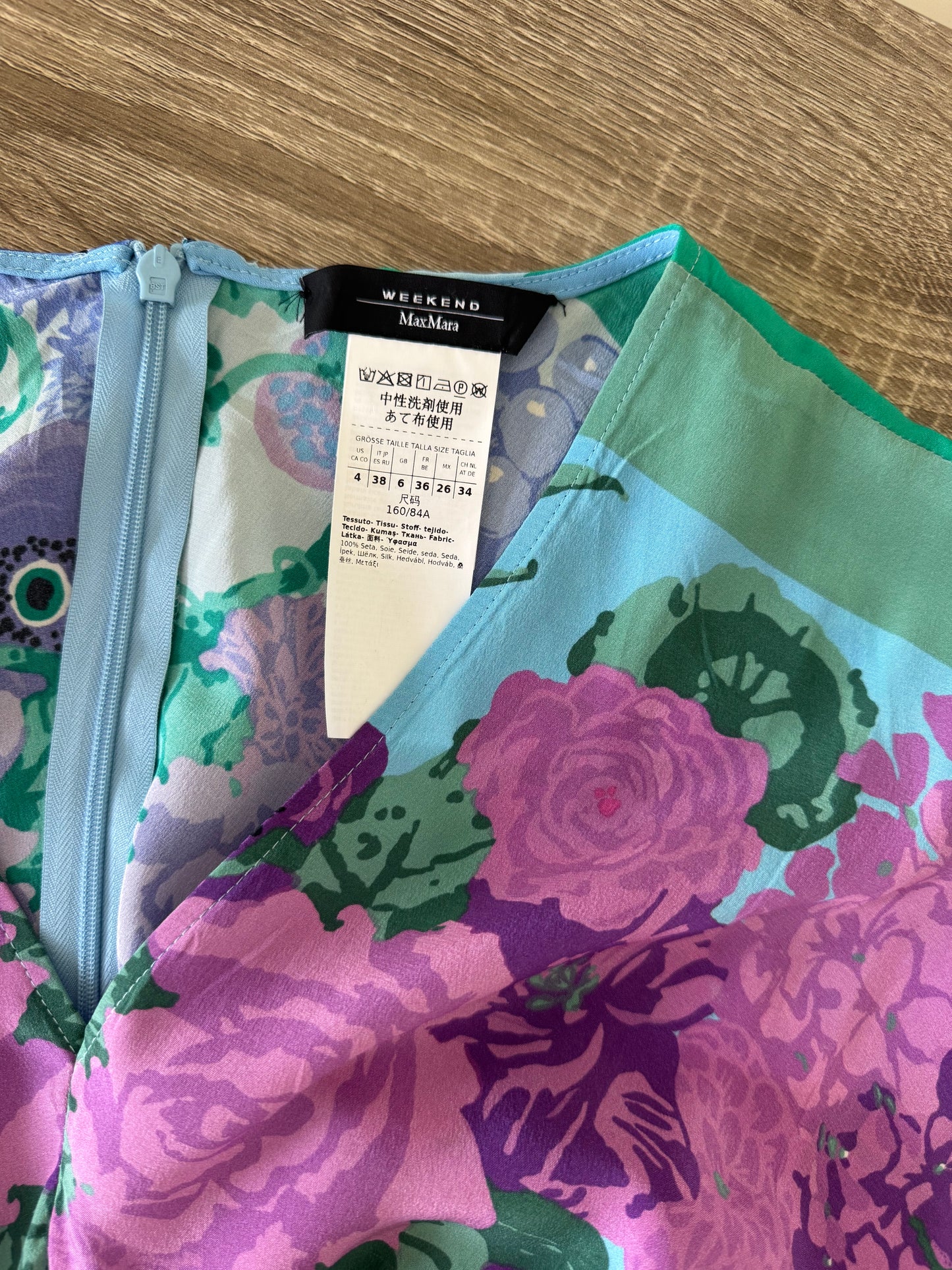 Rochie Max Mara din 100% mătase naturală cu print floral și talie puțin elastică ( mărimea S/M)