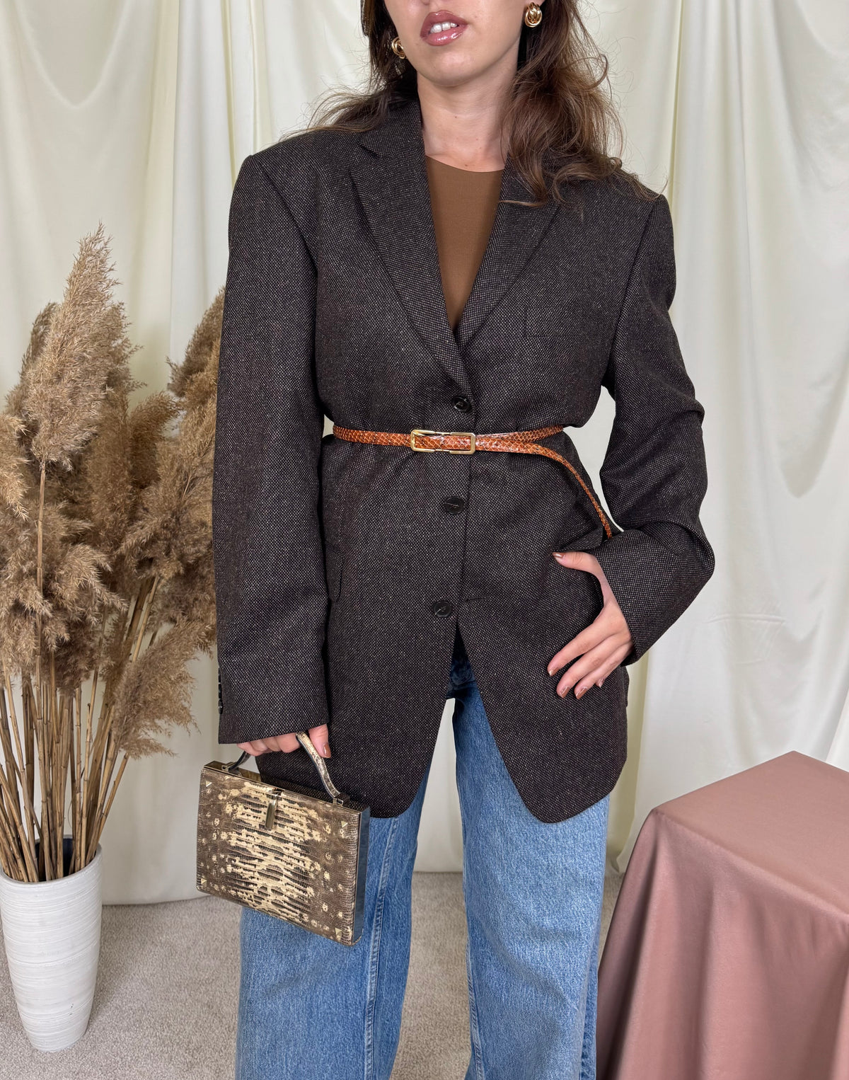 Back in stock! Sacou vintage în croi bărbătesc din stofă de lână și mătase naturala  ( mărimea L)