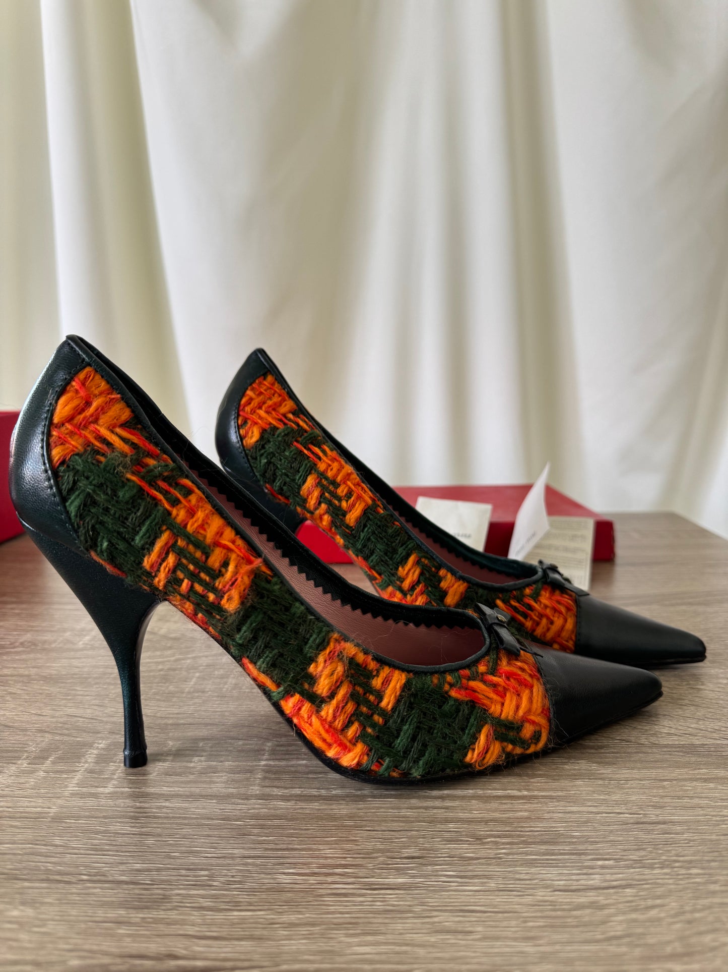 Pantofi MIU MIU din tweed de lână și piele naturală ( mărimea 40.5)