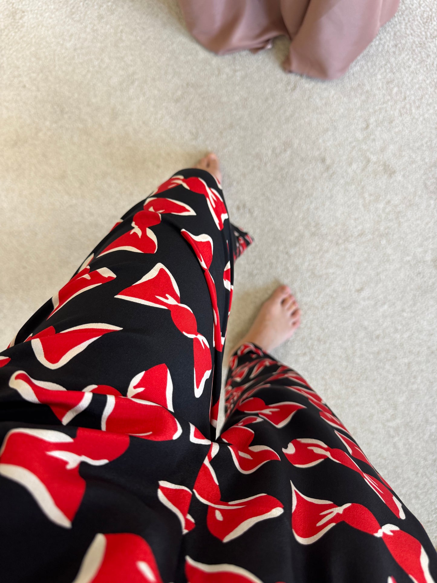 Pantaloni MOSCHINO BOUTIQUE din 100% mătase naturală cu print ( mărimea M)