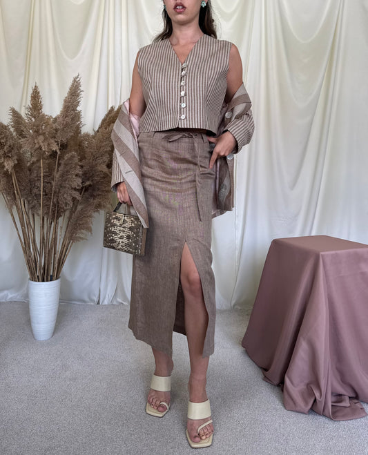 Set vintage din 100% in 3 piese: sacou+ vestă+ fusta cu talie înaltă marcata 
(Mărimea S/M)- 69 cm talie