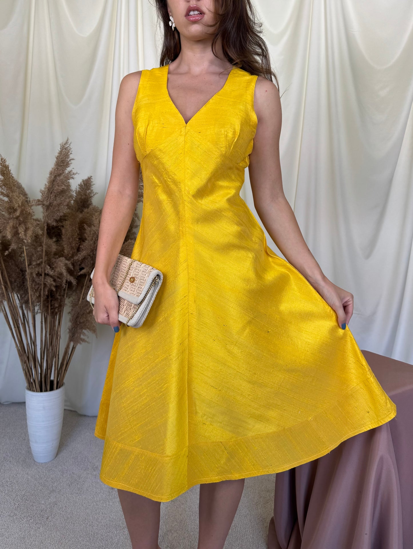 Rochie custom made, produs unicat din 100% mătase naturală, galben gold ( mărimea S)