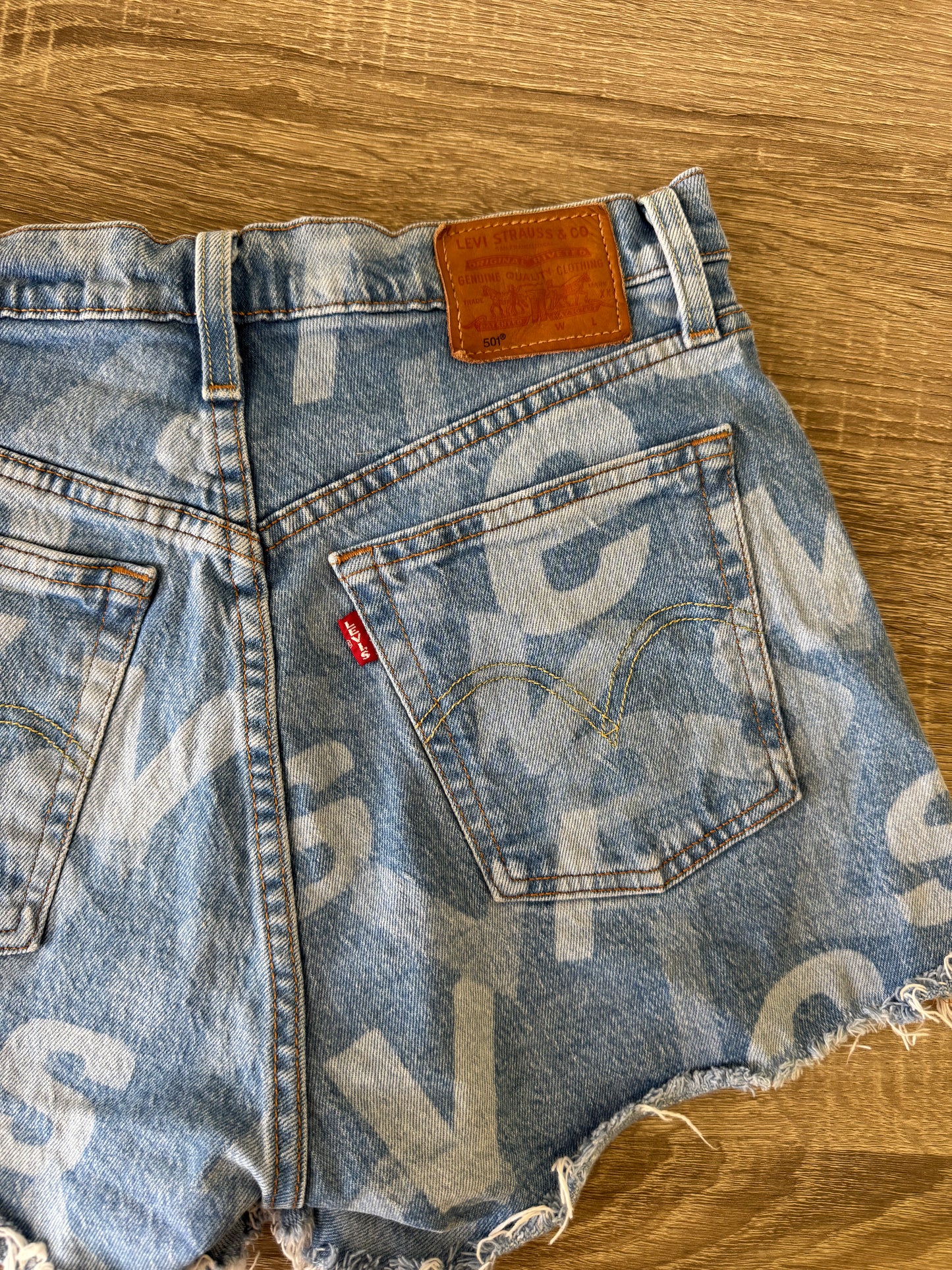 Pantaloni scurți LEVI’S din denim de bumbac cu talie înaltă ( mărimea S)