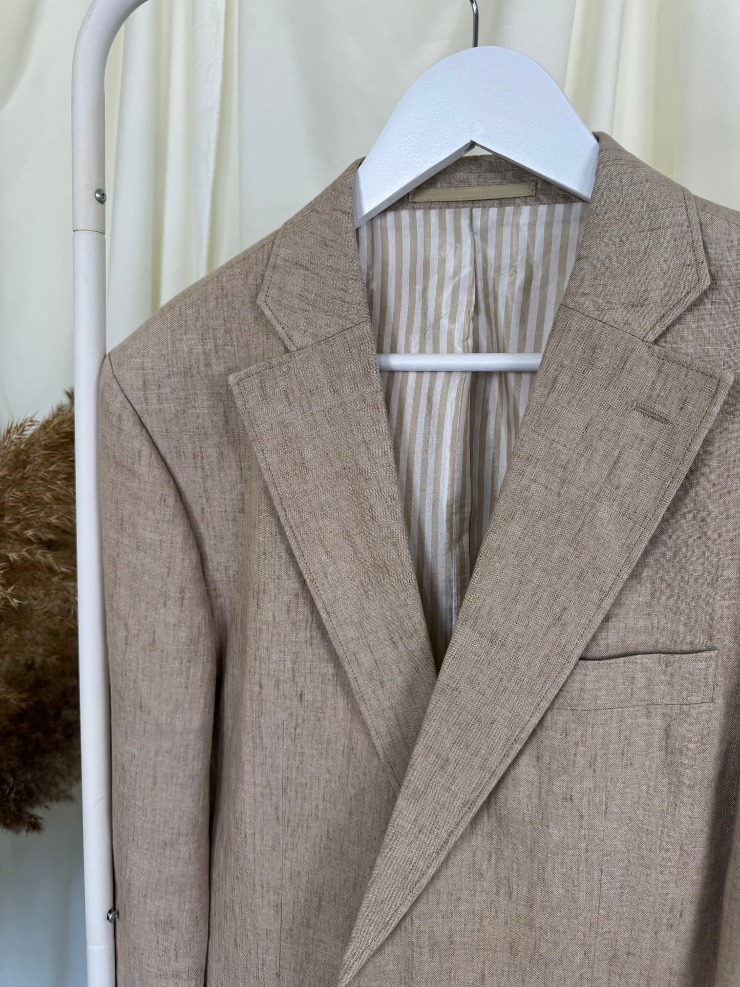 Sacou PIERRE CARDIN de vară din 100% in
Stare impecabilă / ca nou. 
(Mărimea M/L)