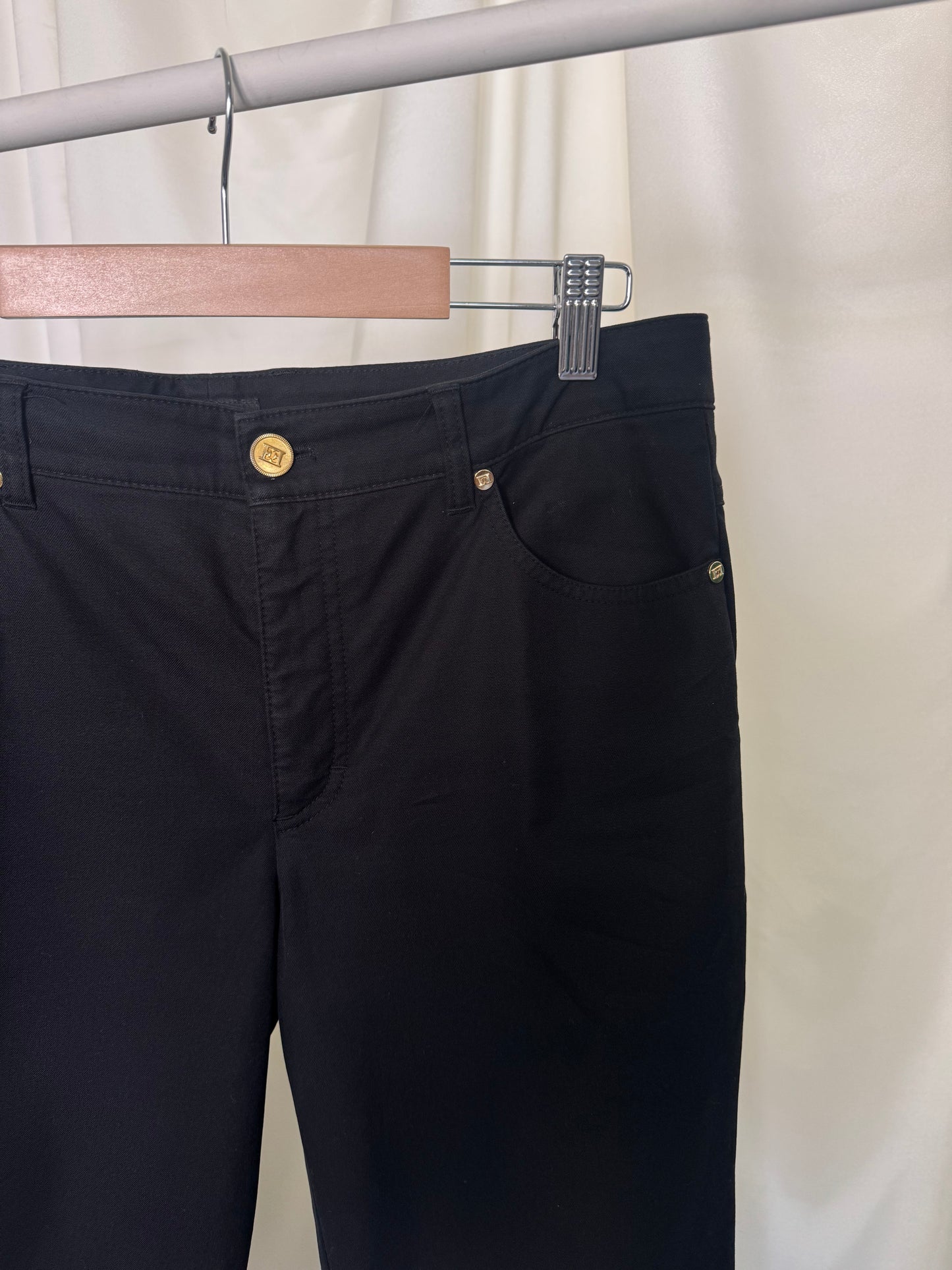 Pantalon Escada din denim elastic 
(Mărimea 40/M-L)
