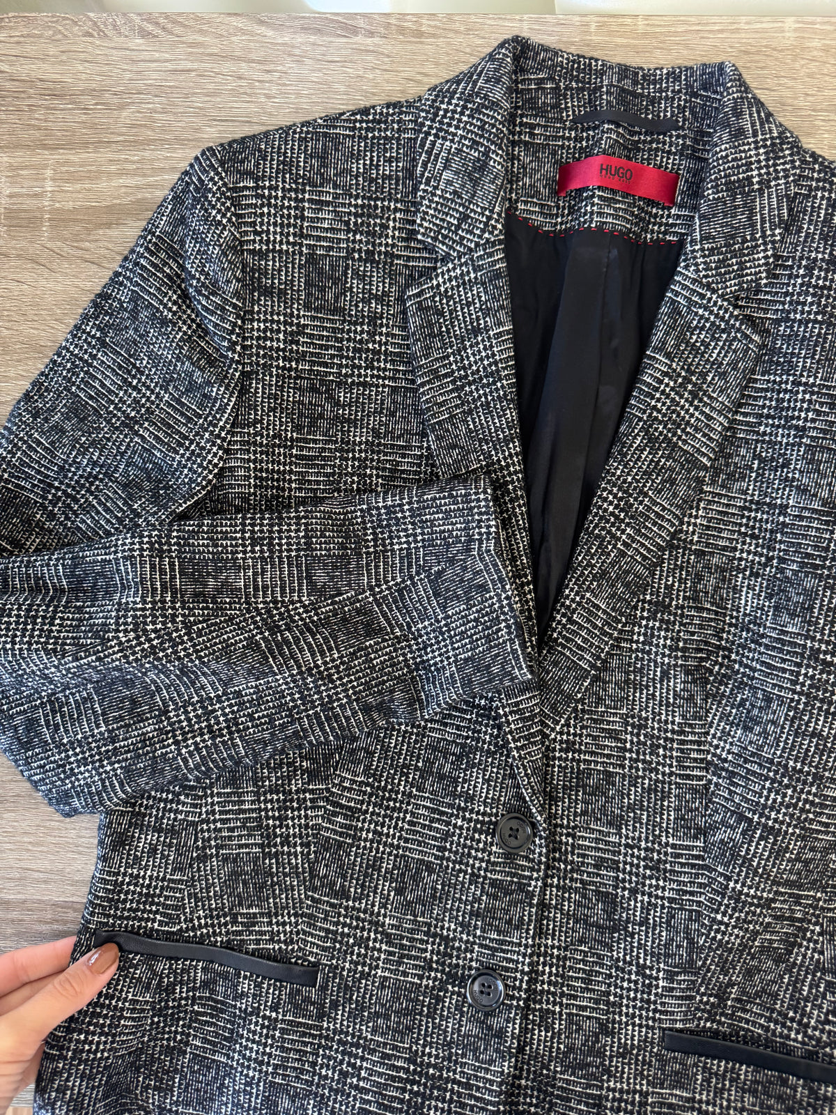 Sacou premium tip jachetă Hugo Boss din stofă 100% lână și detalii din piele naturală ( mărimea S)