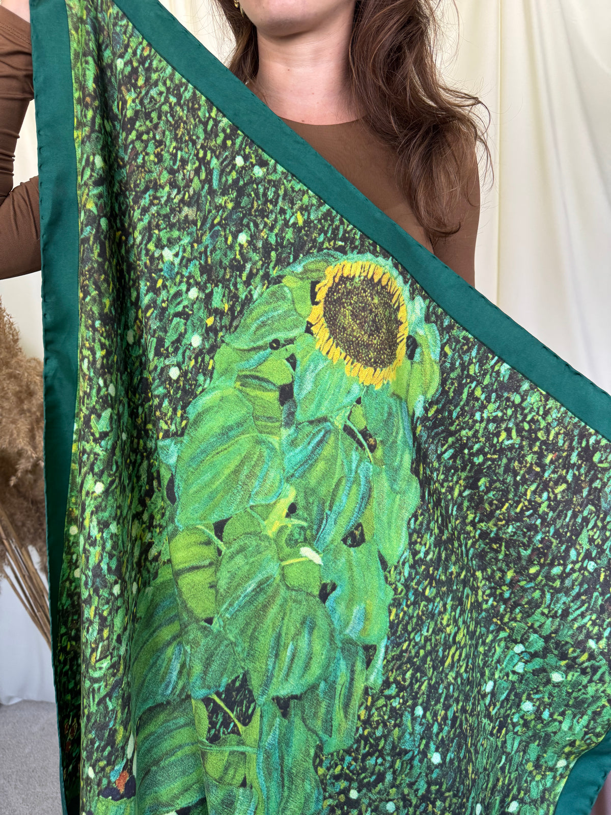 Eșarfă vinage din 100% mătase naturală calitativă, print după celebra pictură de Gustav Klimt ( 95 cm)