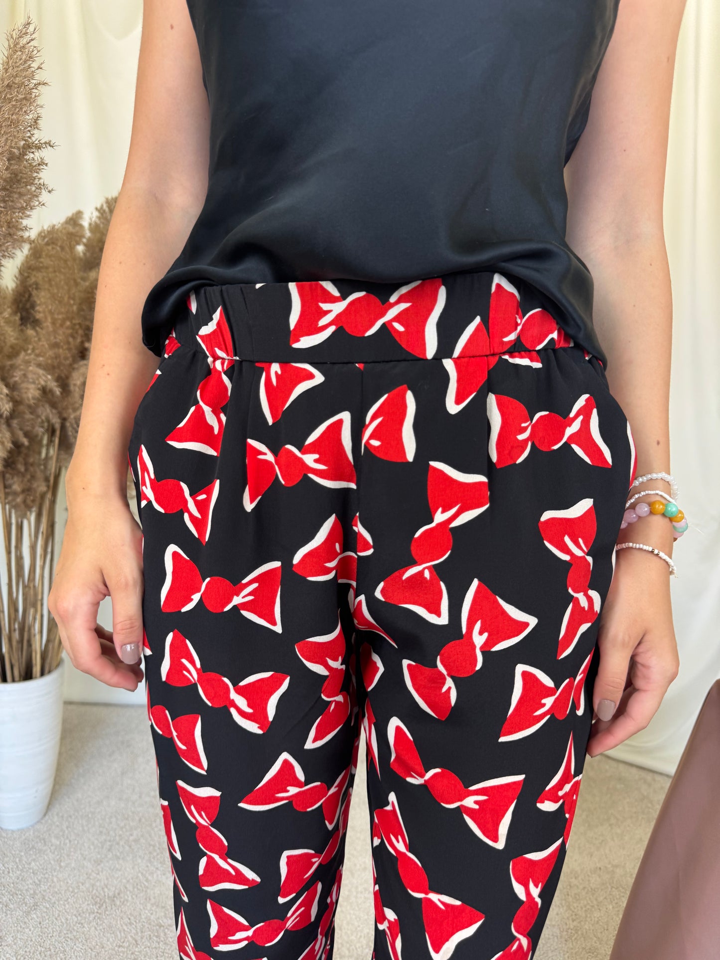 Pantaloni MOSCHINO BOUTIQUE din 100% mătase naturală cu print ( mărimea M)