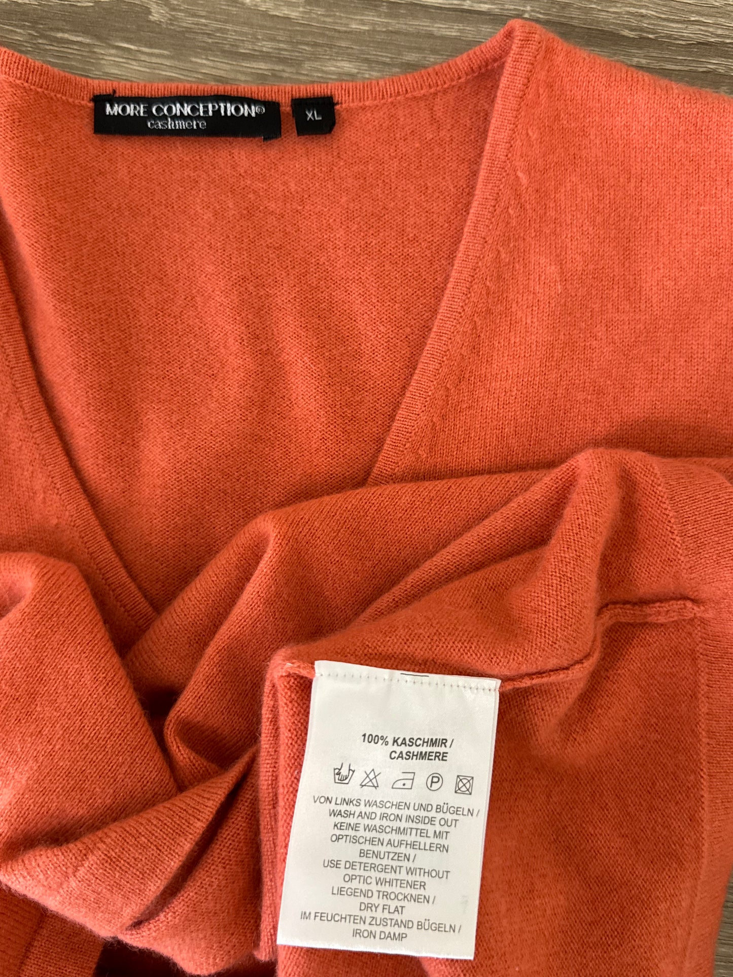 Pulover din 100% casmir( mărimea L)