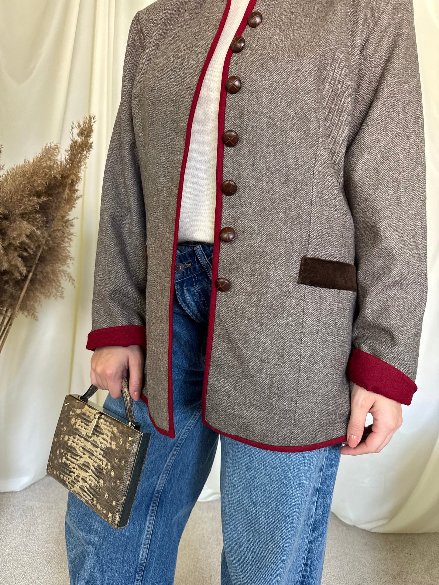 Jacheta vintage din stofă de lână fină tip cașmir( mărimea M)