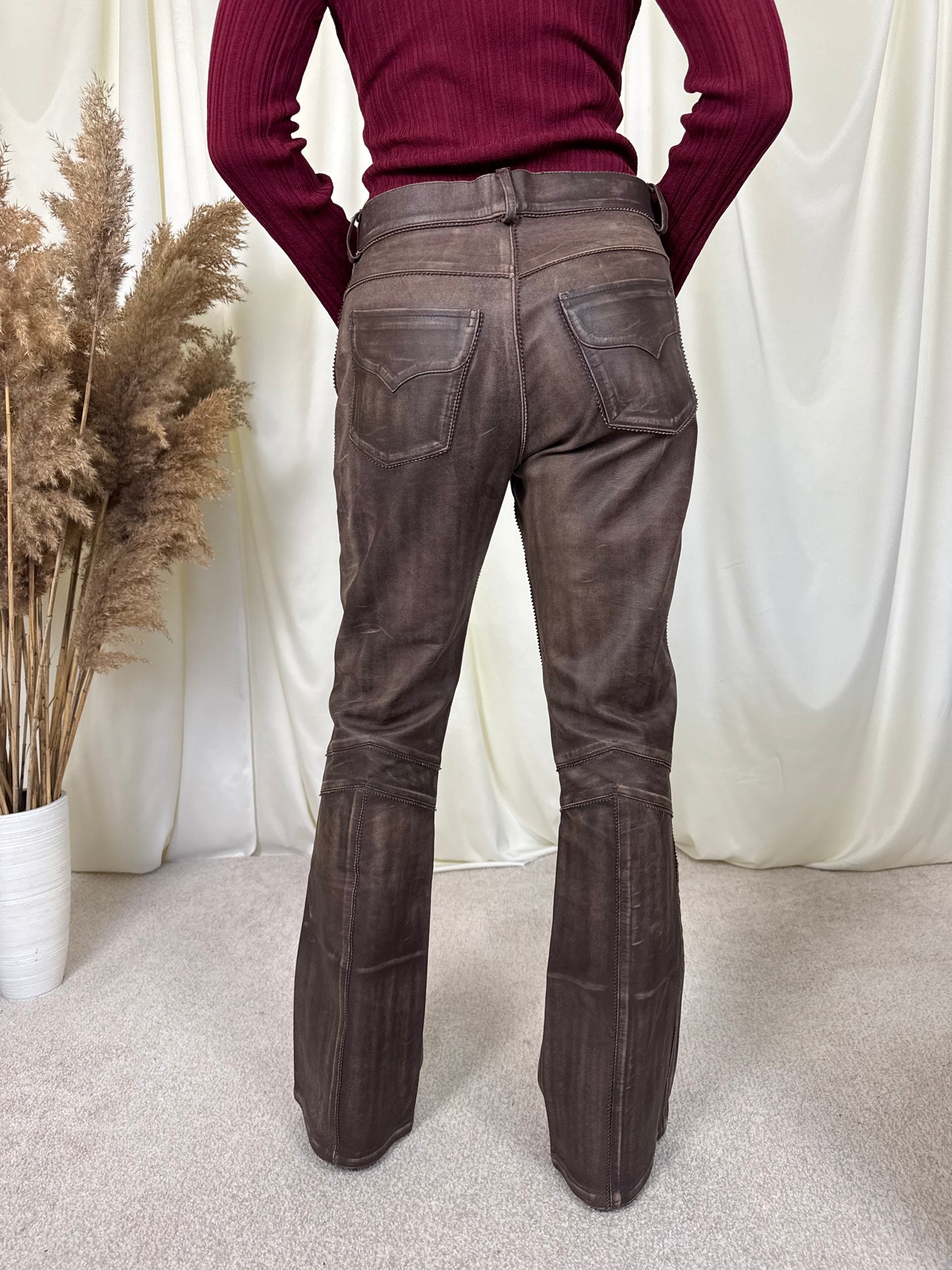 Pantalon din piele naturală ( M)