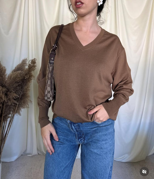 Pulover din 100 % lână într-o nuanță superbă de maro( mărimea M-L)