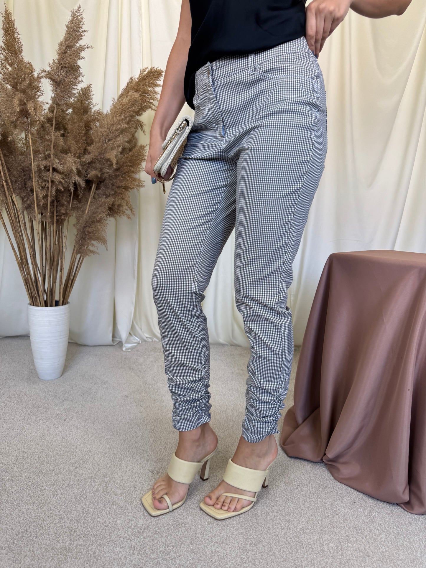 Pantalon Madeleine din bumbac elastic cu talie medie și detaliu ( mărimea S)