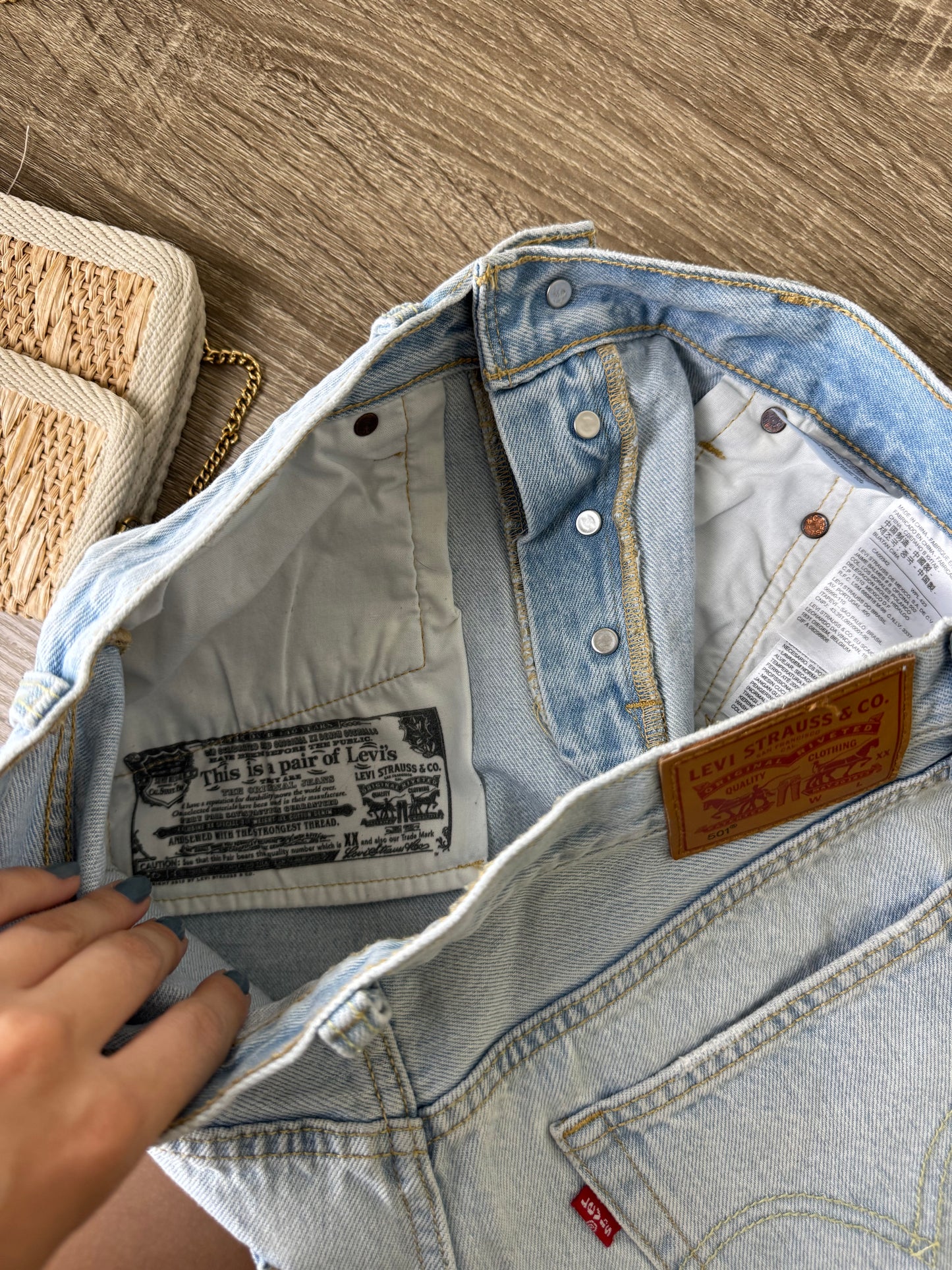 Levi’s 501 Albastru deschis, talie medie ( mărimea M)