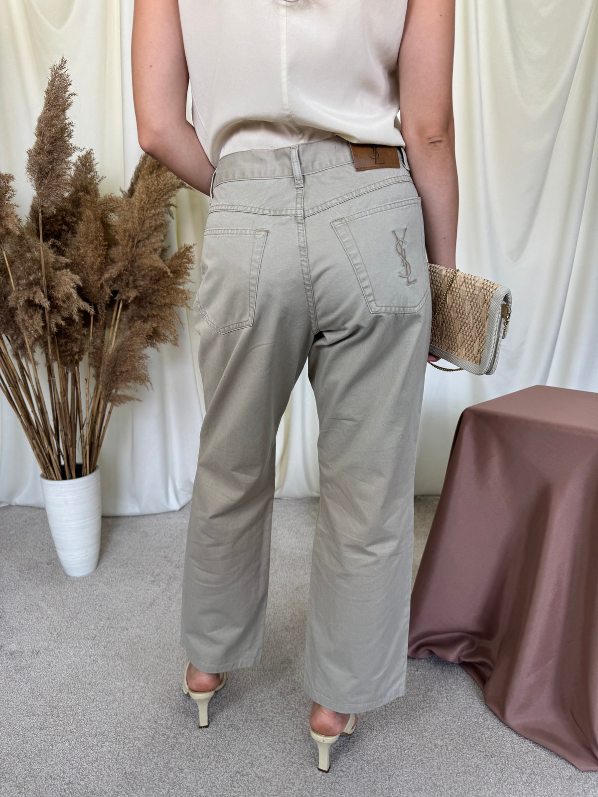 Pantalon vintage luxury Yves Saint Laurent din bumbac cu inscripție brodată ( mărimea M/L)