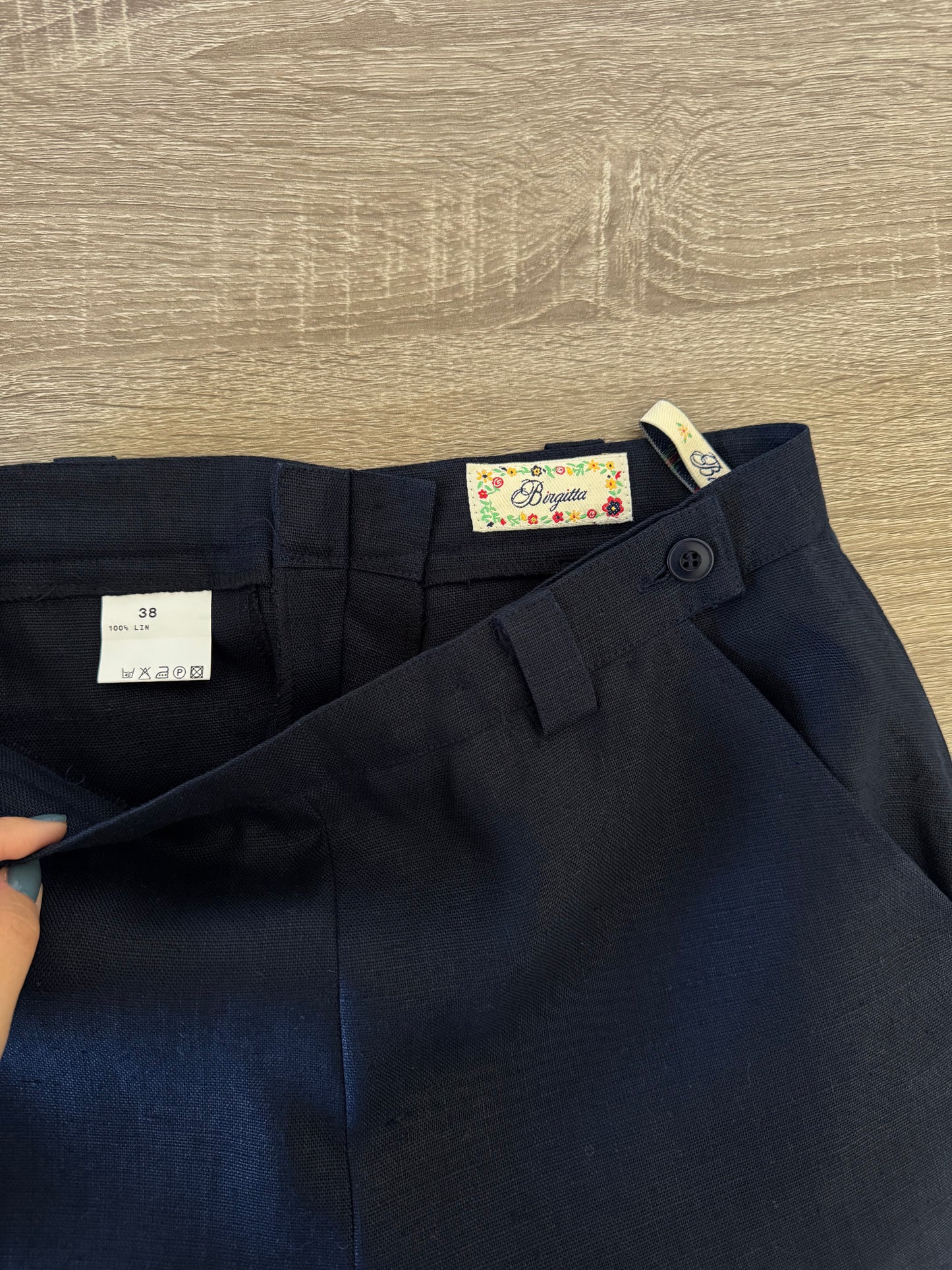 Pantalon vintage Brigitte din 100% in cu talie super înaltă, in structurat extrem de calitativ( mărimea M)