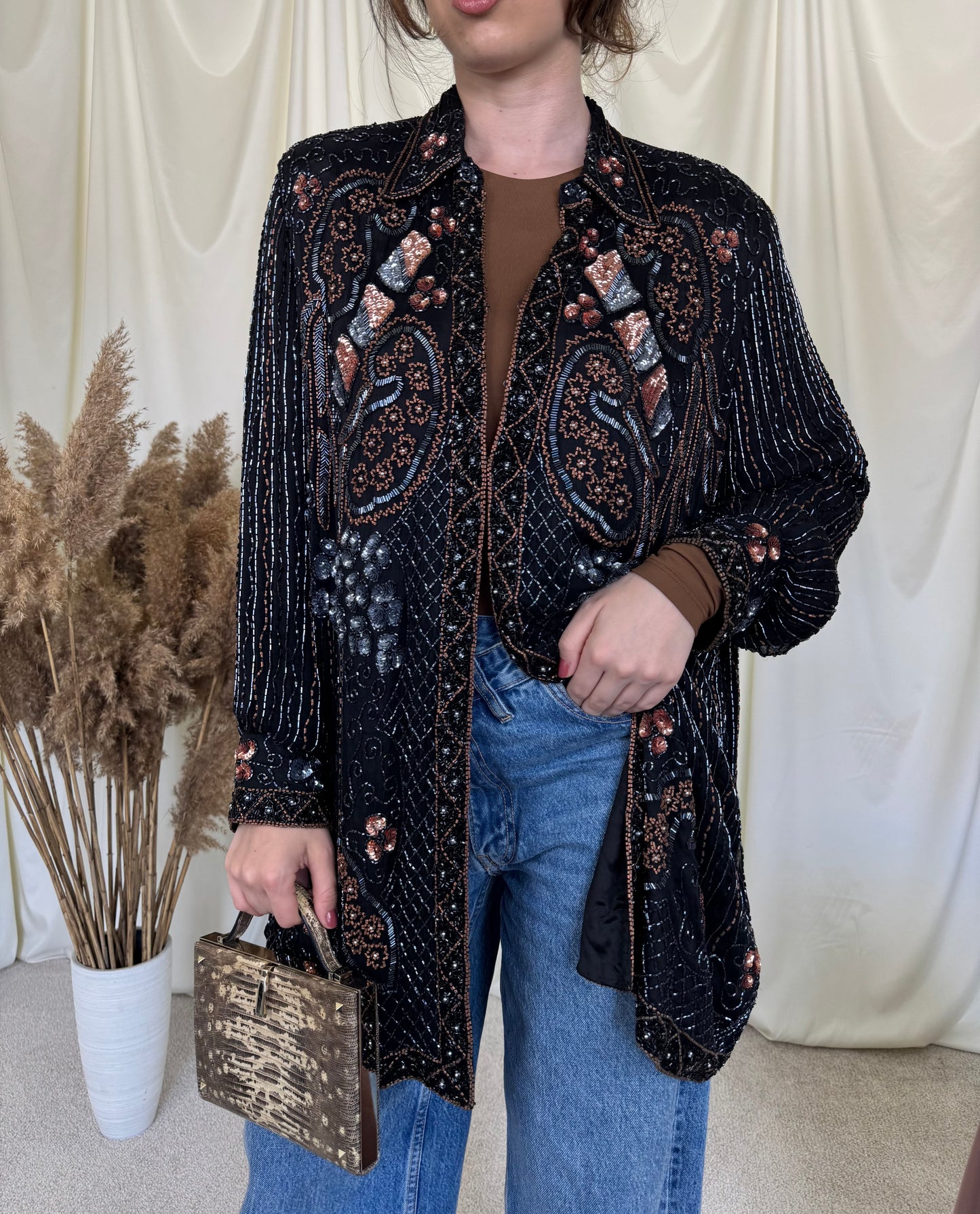 (Back in stock!) Piesă vintage din mătase naturala 
(Mărimea L/XL)