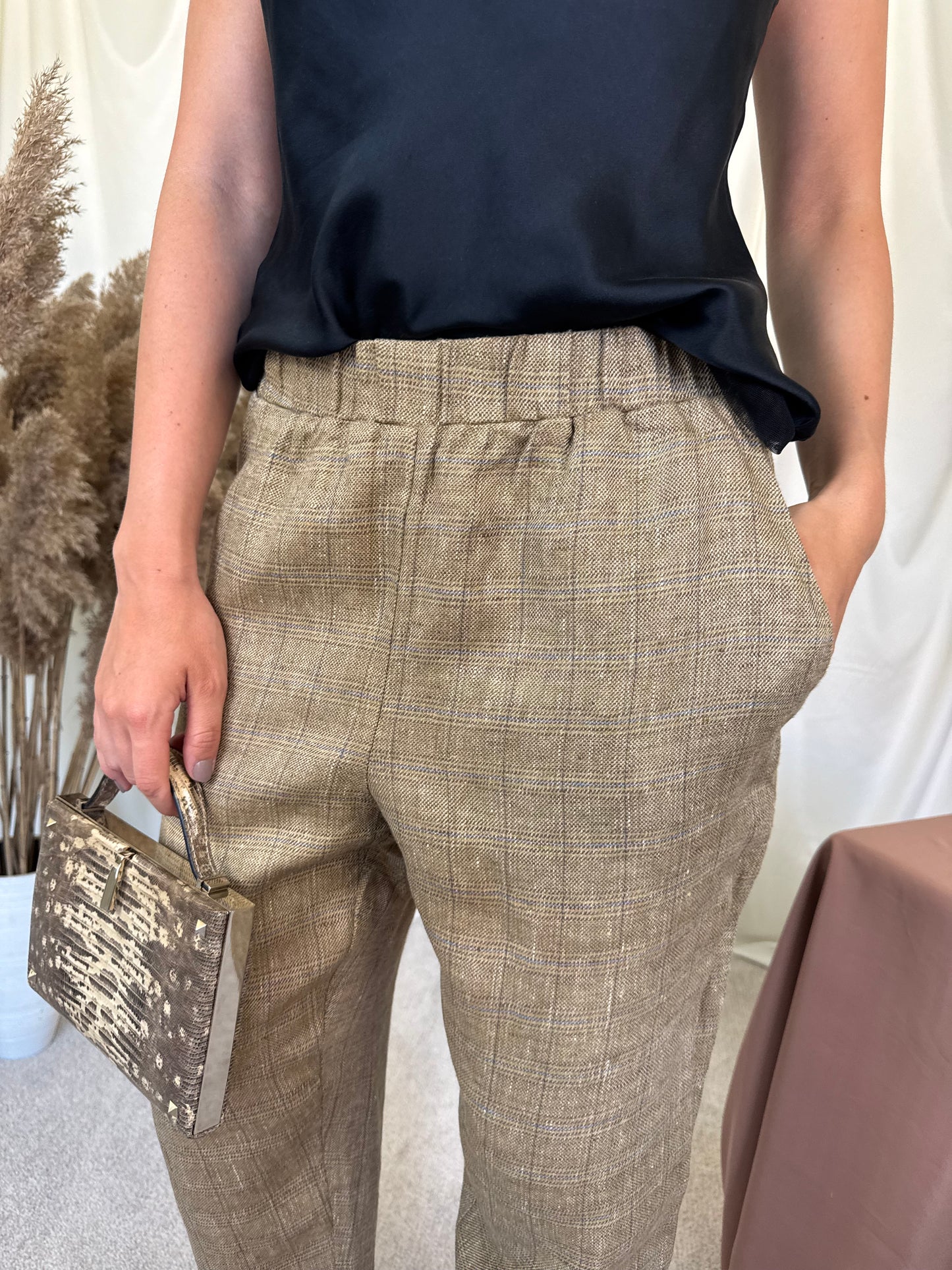 Pantalon din 100% in cu talie elastică 
(Mărimea S/M)