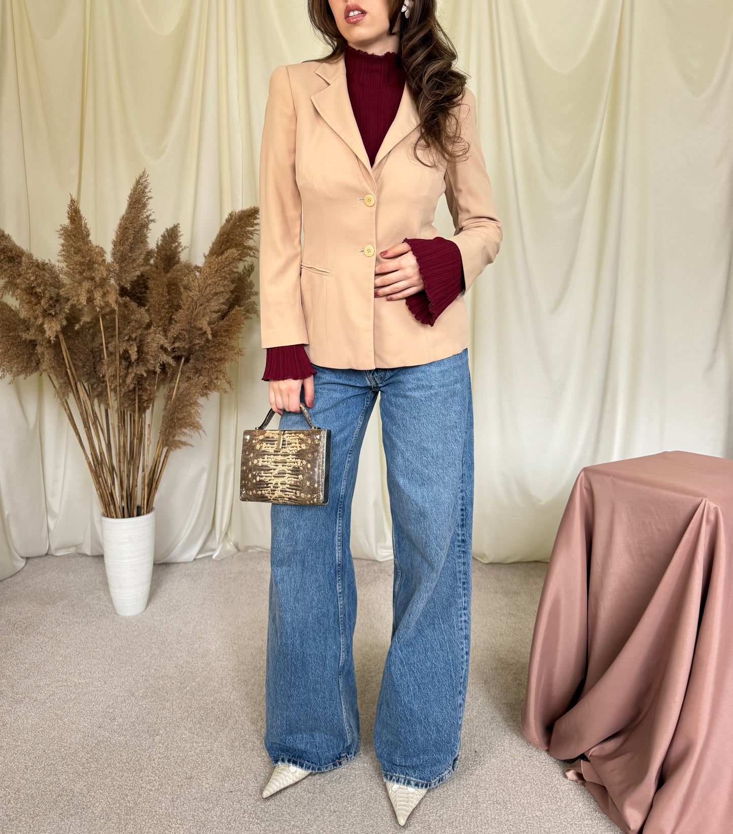 Sacou luxury GIORGIO ARMANI  din stofă de lână fină, cambrat 
(Mărimea XS/S)