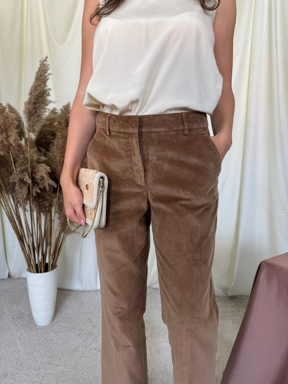 Pantalon premium MAX MARA din catifea de bumbac cu talie medie ( mărimea M)