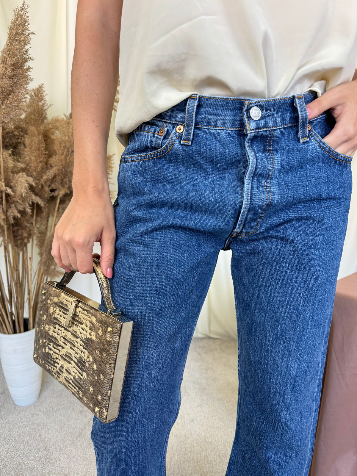 Blug vintage Levi’s cu talie medie ( mărimea S-M)