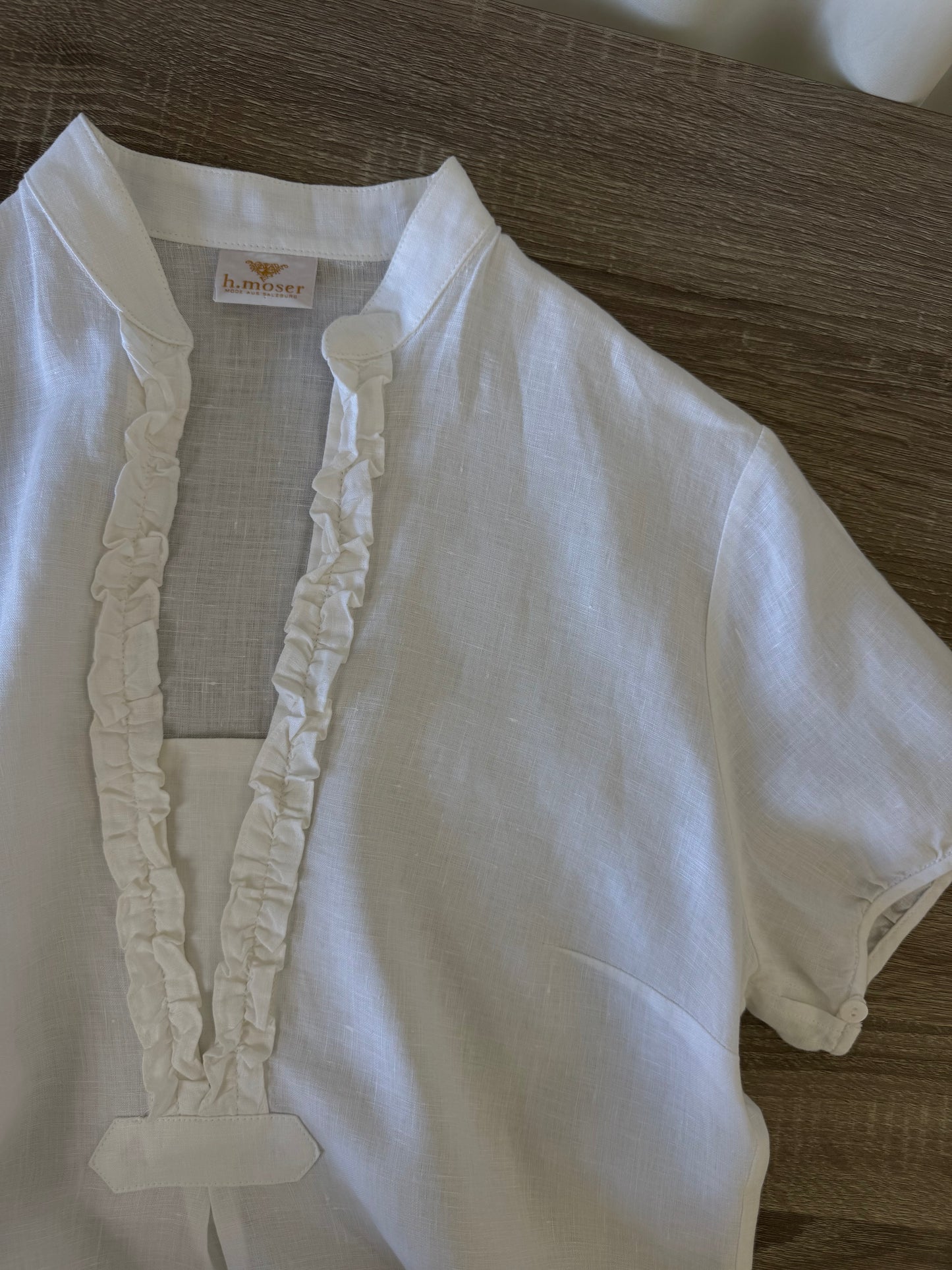 Cămașă vintage din 100% in, lucrată impecabil ( mărimea M/L)