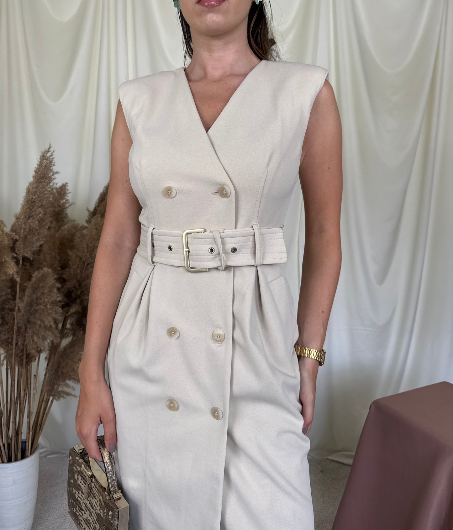 Rochie nouă CALVIN KLEIN cu centura pentru marcarea taliei 
(Mărimea S)