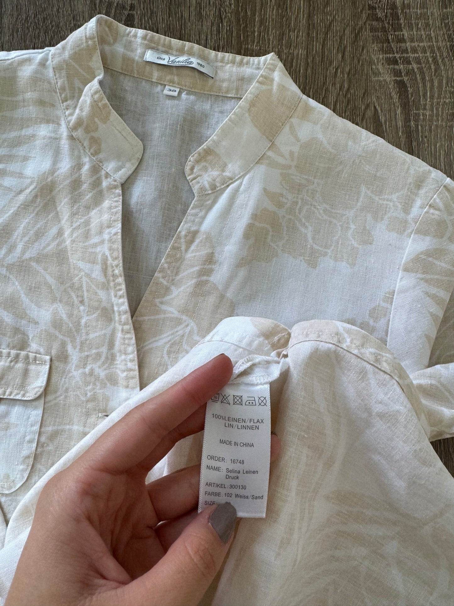 Cămașă superbă din 100% in cu print floral 
(Mărimea S/M)