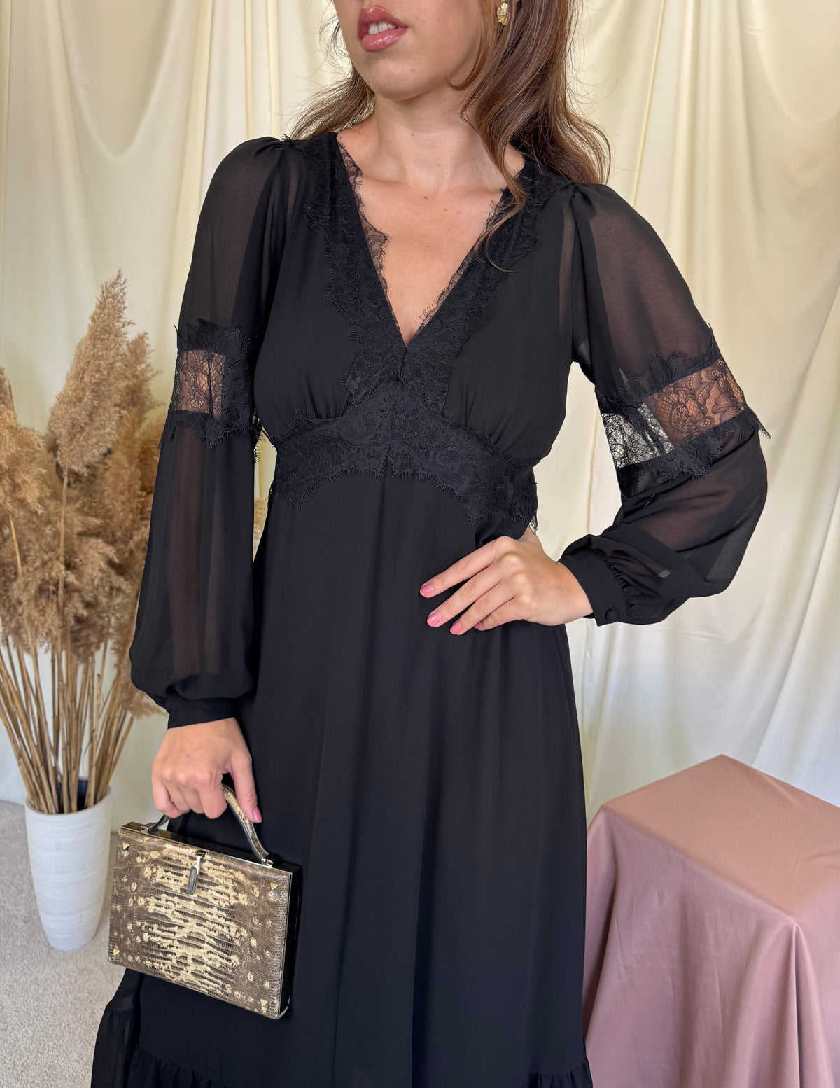 Rochie Michael Kors cu detalii superbe din dantelă și talie marcata ( mărimea xs/s)