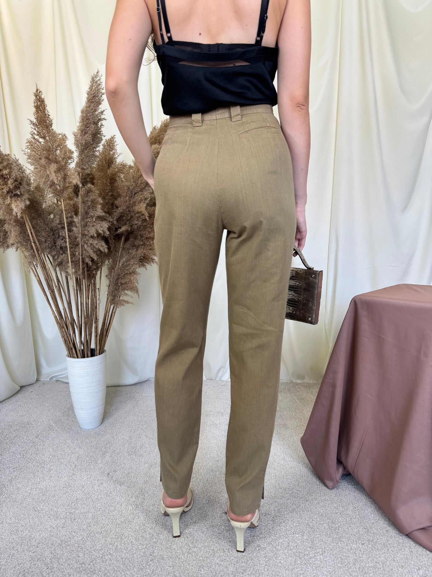 Pantalon brand luxury JIL SANDER cu talie super înaltă din in 
(Mărimea XS/S)- 66 cm talie