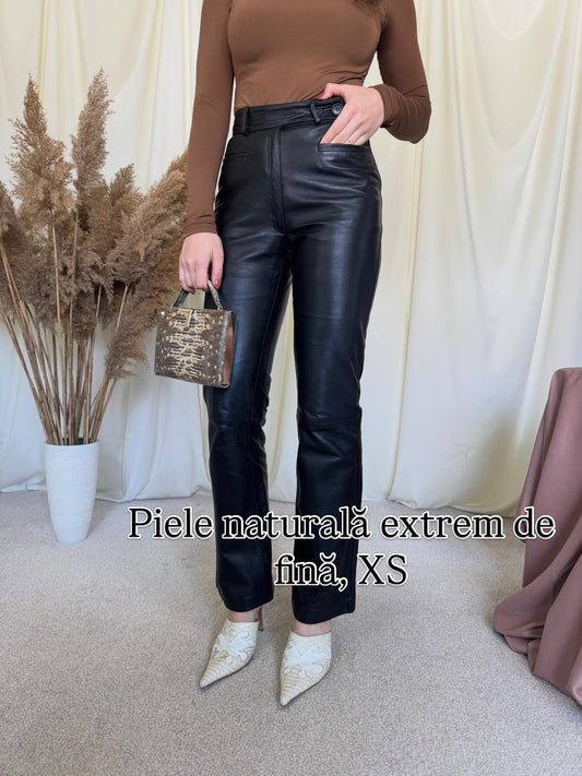 (BACK IN STOCK) Pantalon din piele naturala super fina( mărimea xs)