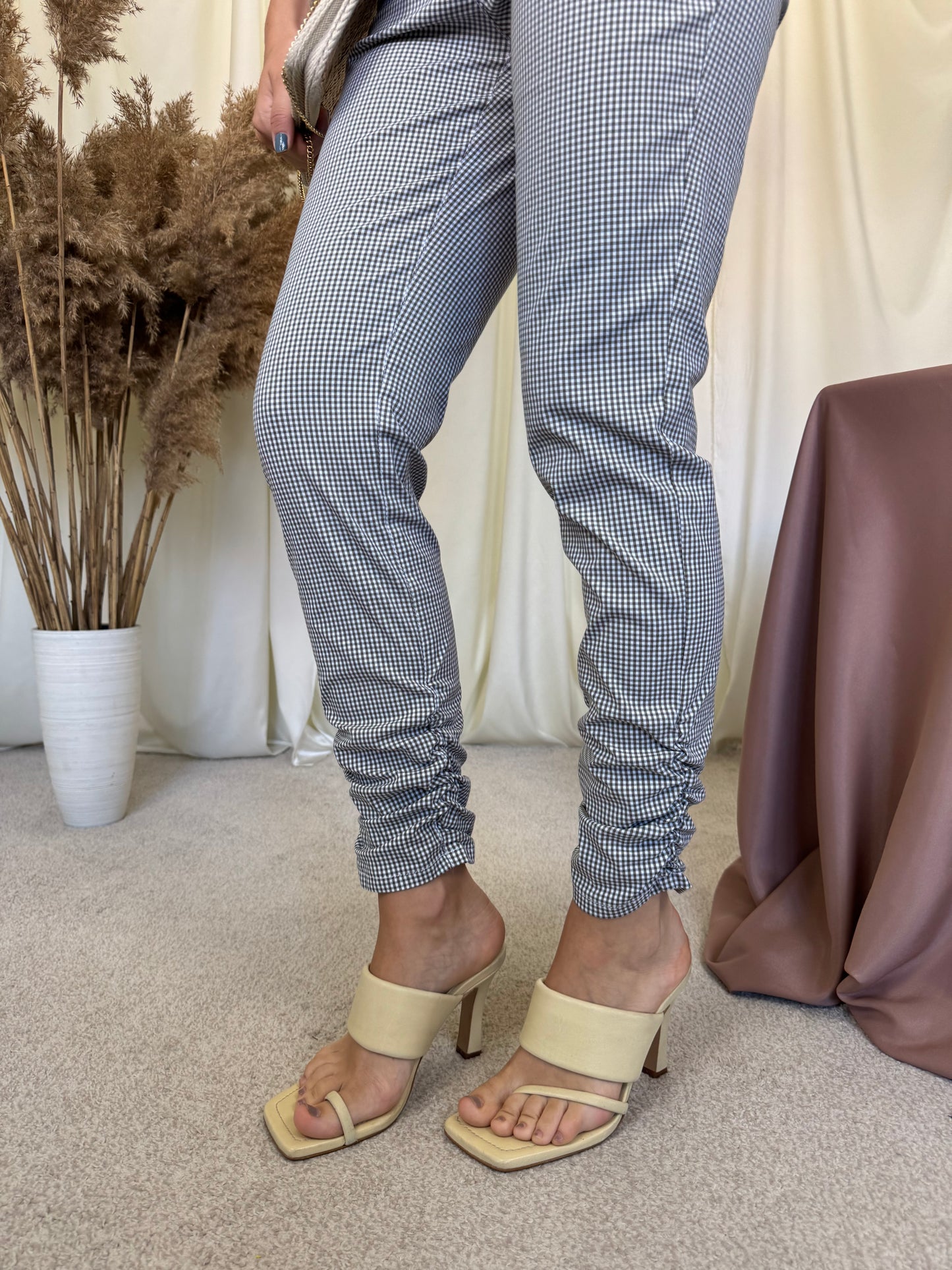 Pantalon Madeleine din bumbac elastic cu talie medie și detaliu ( mărimea S)