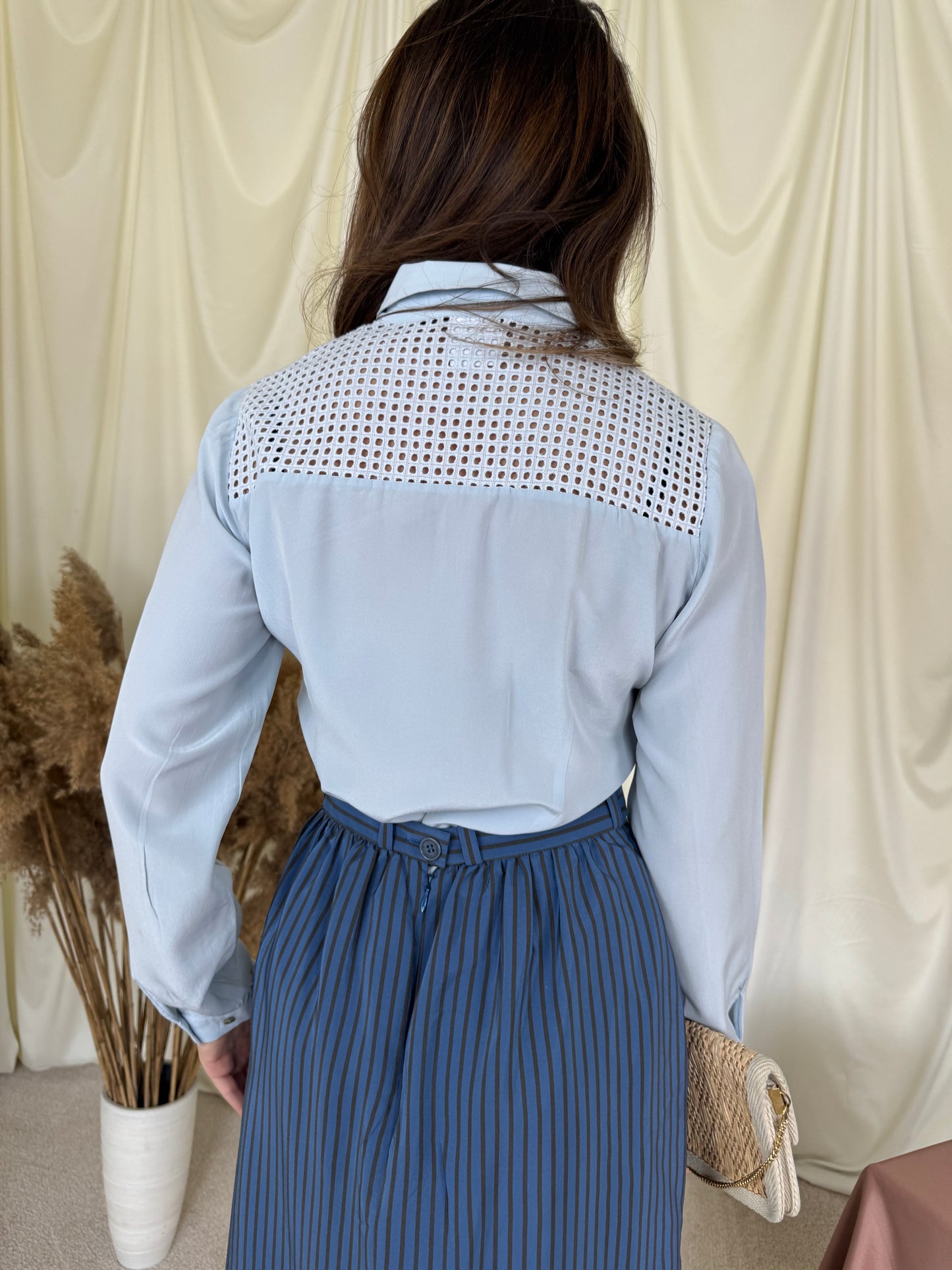 Cămașă MADELEINE din 100% mătase naturala baby blue cu nasturi inscripționați ( mărimea S)