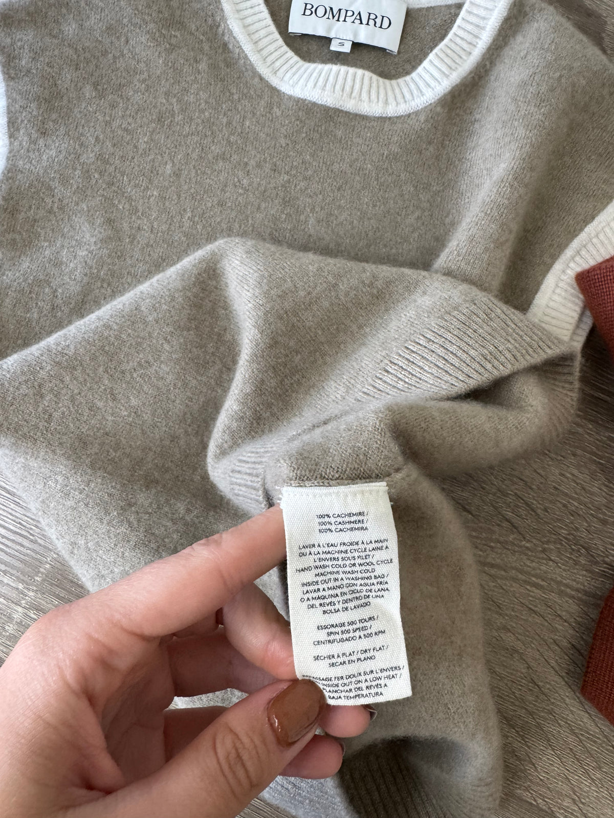 Top premium Eric BOMPARD din 100% cașmir ( mărimea S)