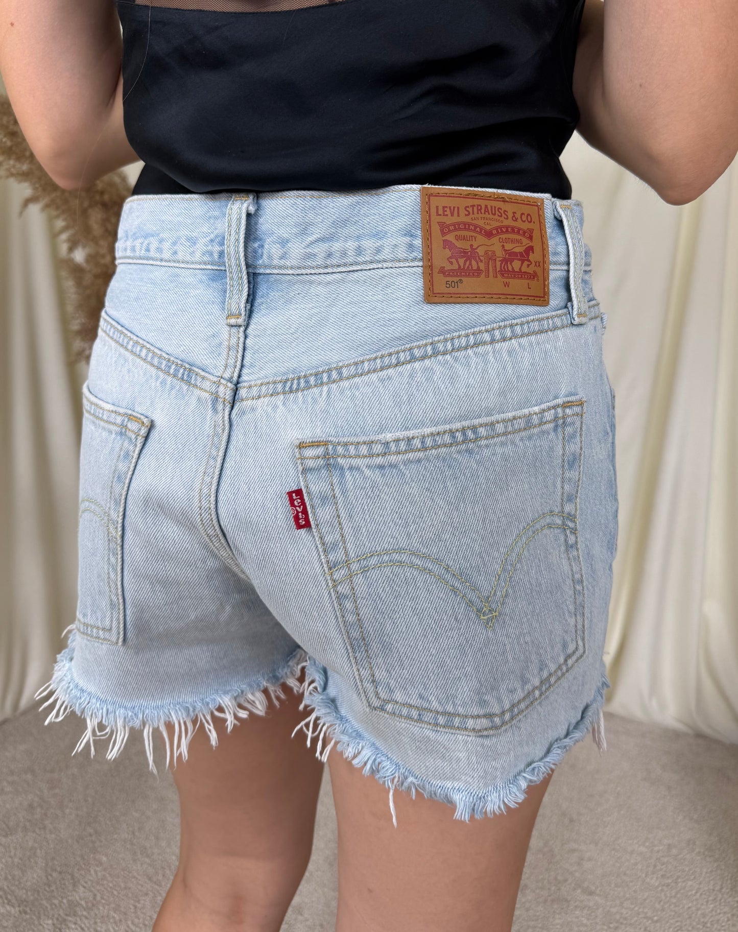 Levi’s 501 Albastru deschis, talie medie ( mărimea M)