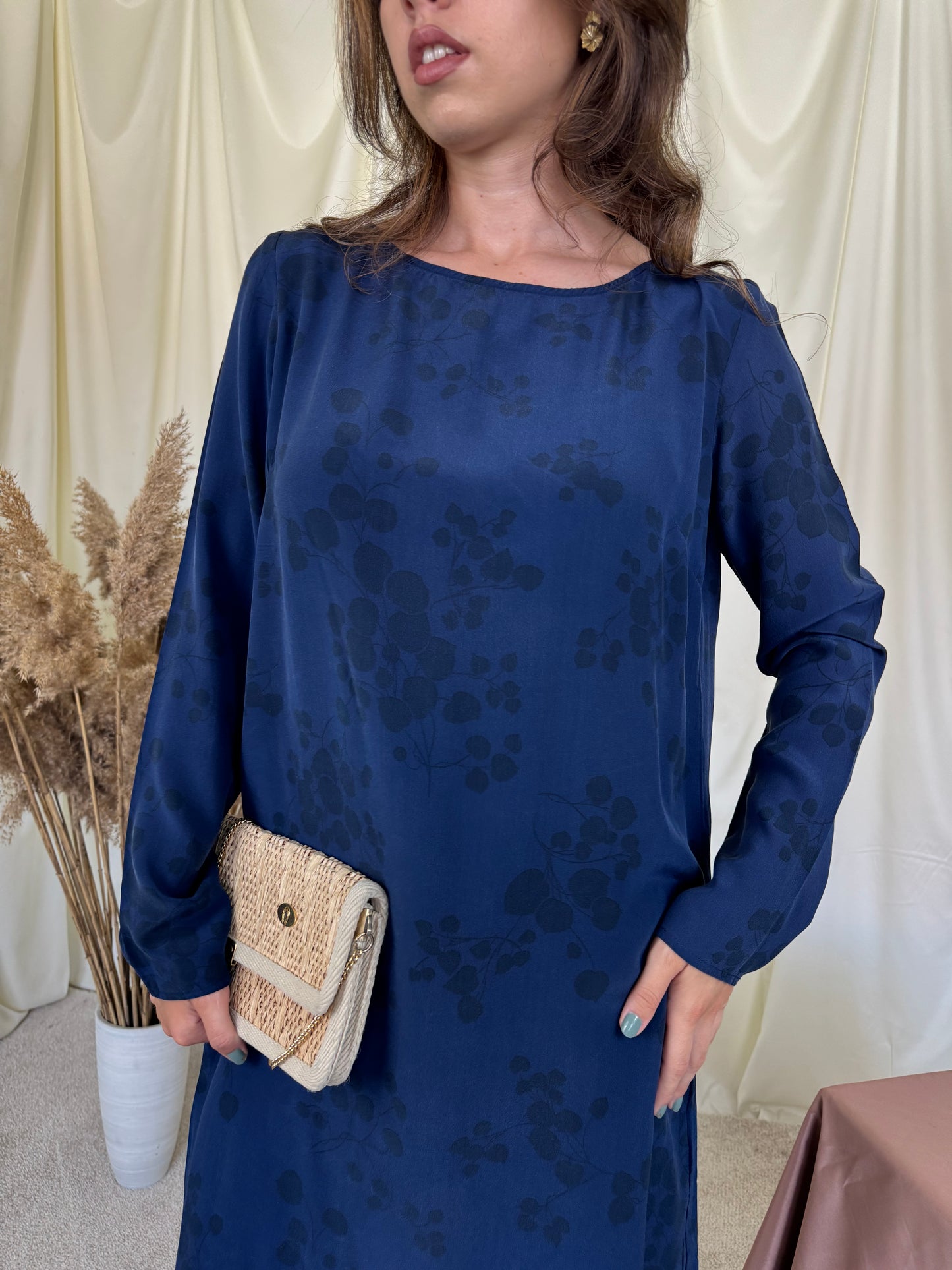 Rochie ATTIC and BARN dark blue din 100% matase cu print finut, croi fluid 
(Mărimea M)