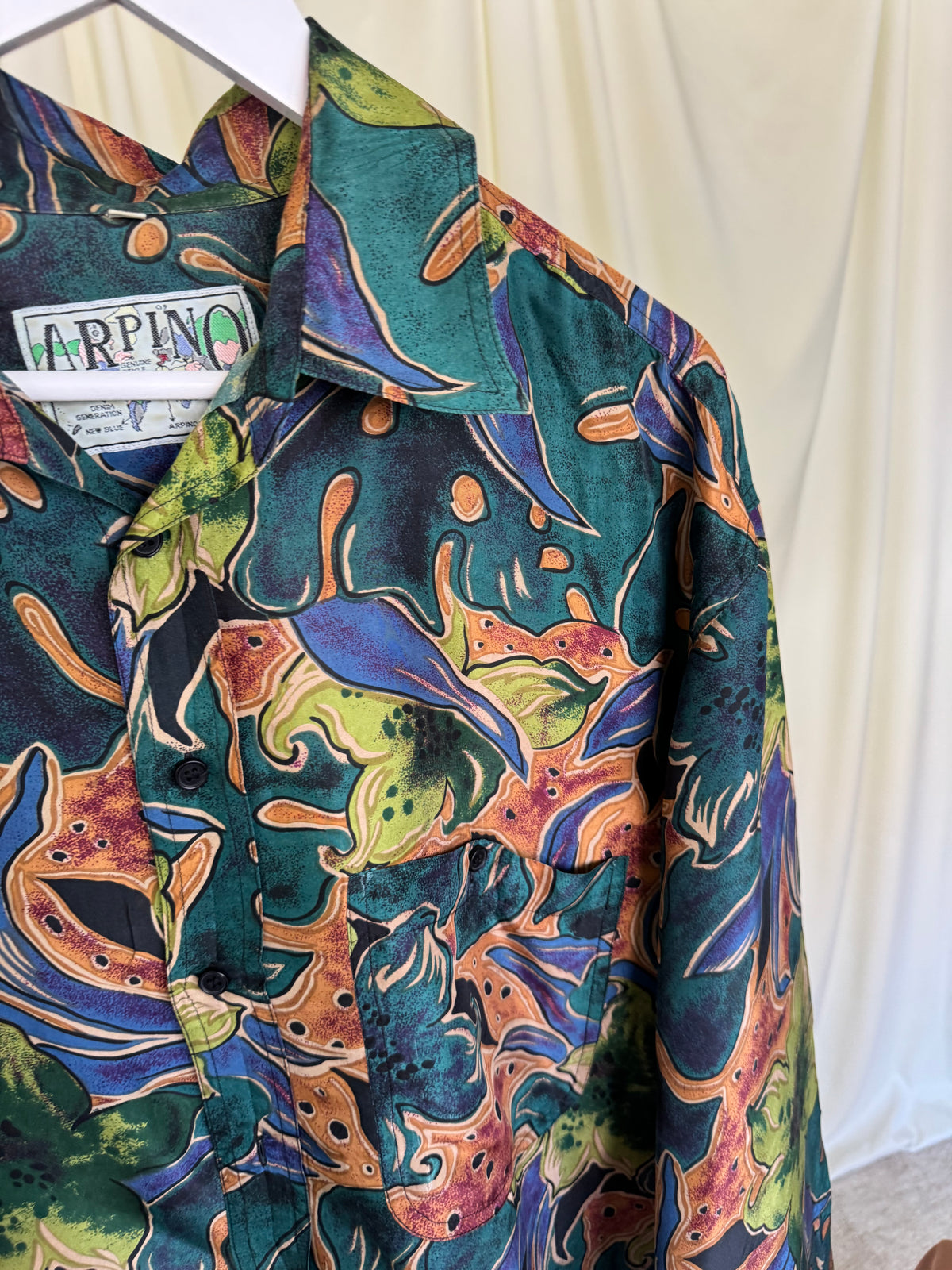 Cămașă bărbateasca din 100% mătase naturală cu print ( mărimea L/XL) mâneci lungi