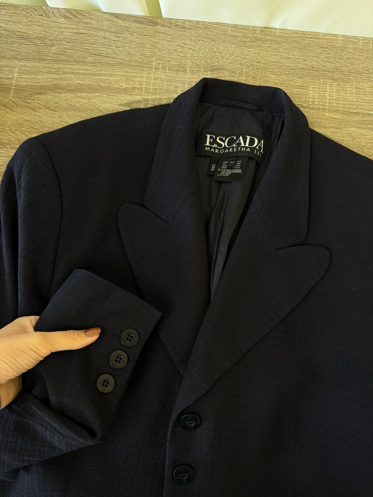 Sacou luxury ESCADA stofa de lână premium, nasturi inscripționați( mărimea L/XL)
