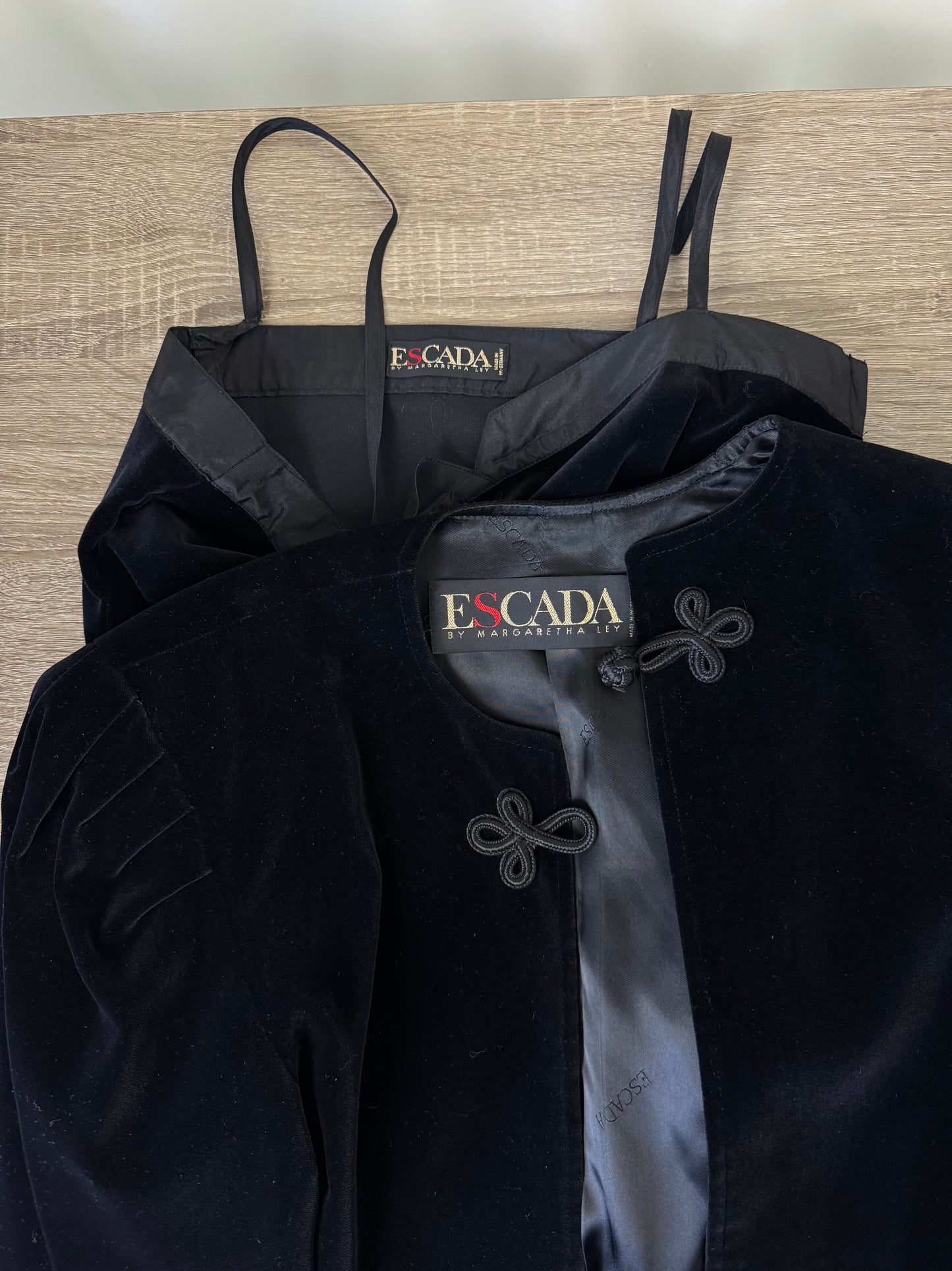 Set vintage din catifea Escada mărimea 36/S