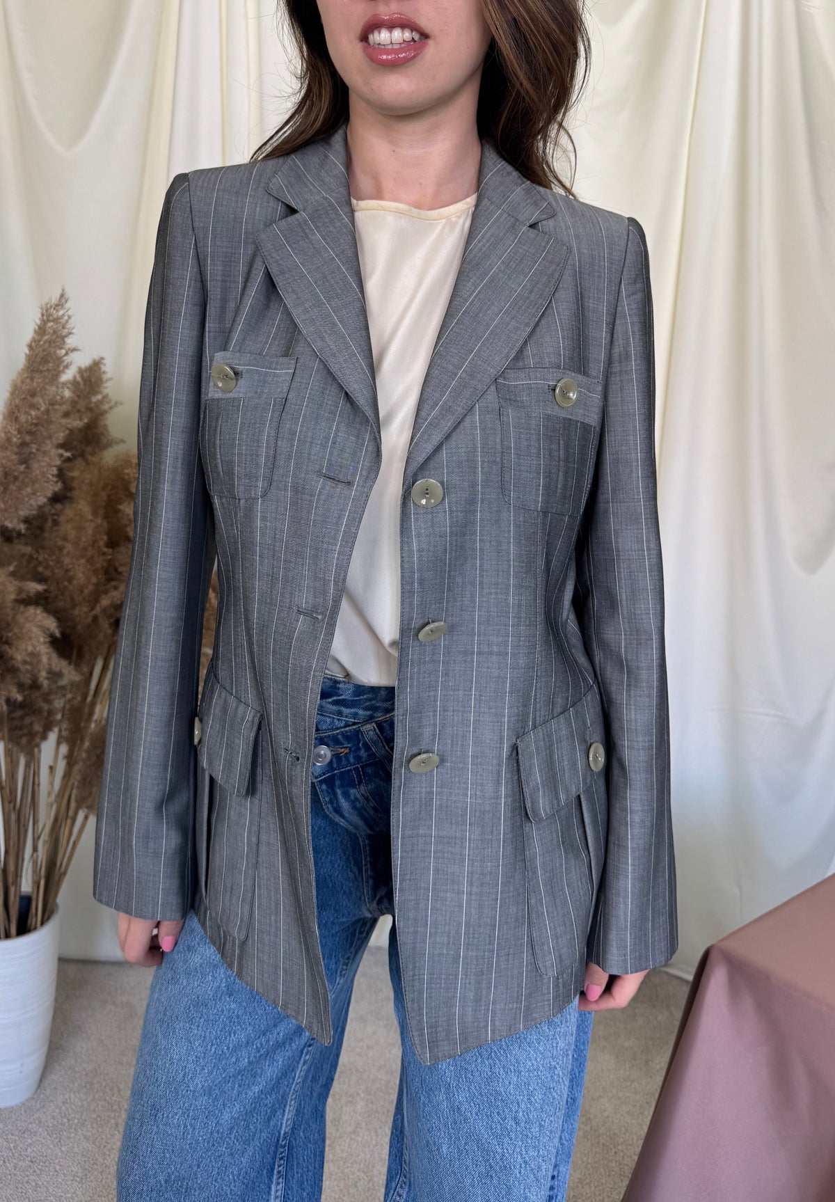 Sacou-jacheta luxury ARMANI din lana fina și calitativă, finisaje impecabile, mic defect*( Mărimea M)